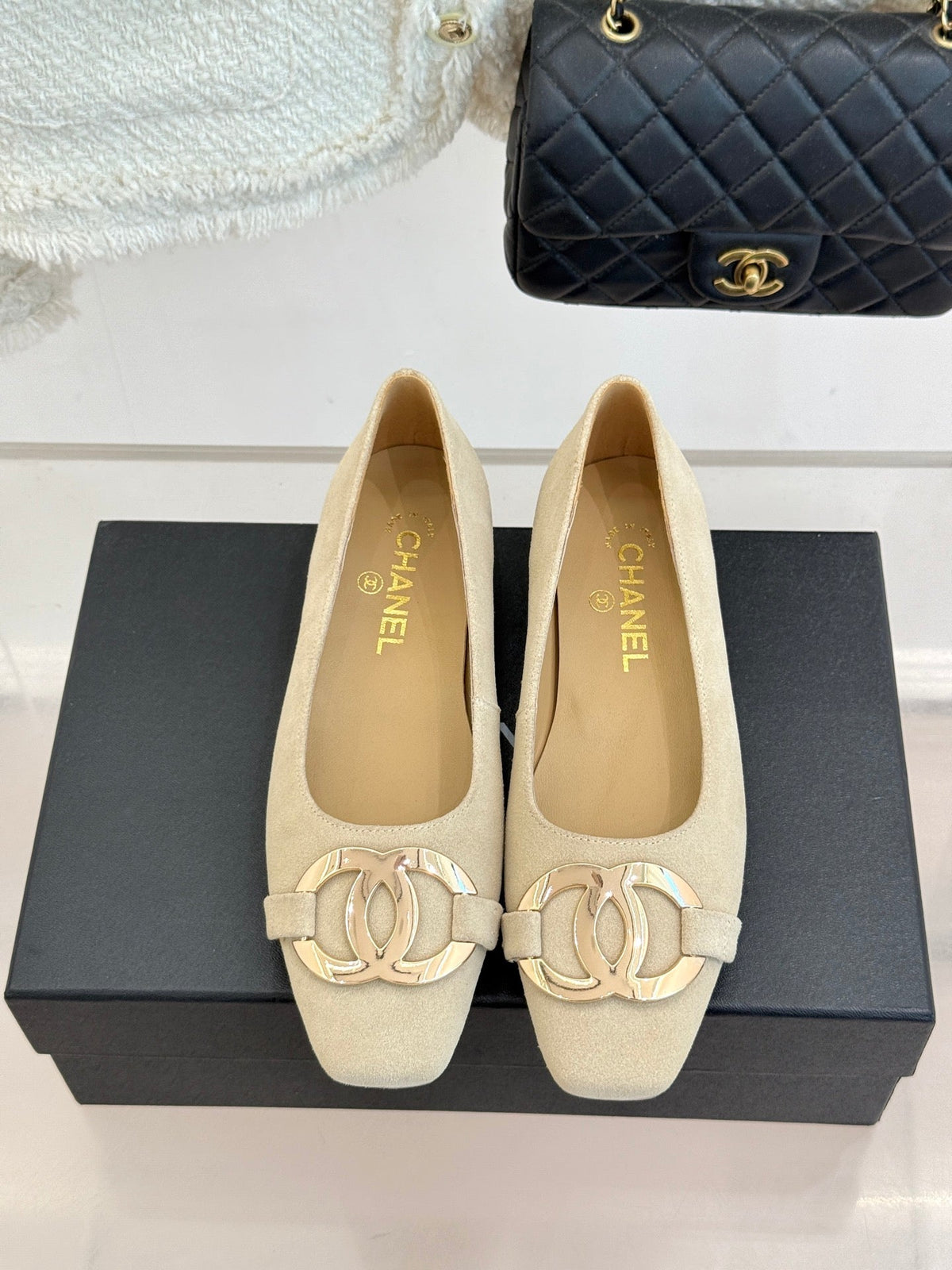 CC 26s Buckle Square Toe Ballet Flat Beige Suede 829732