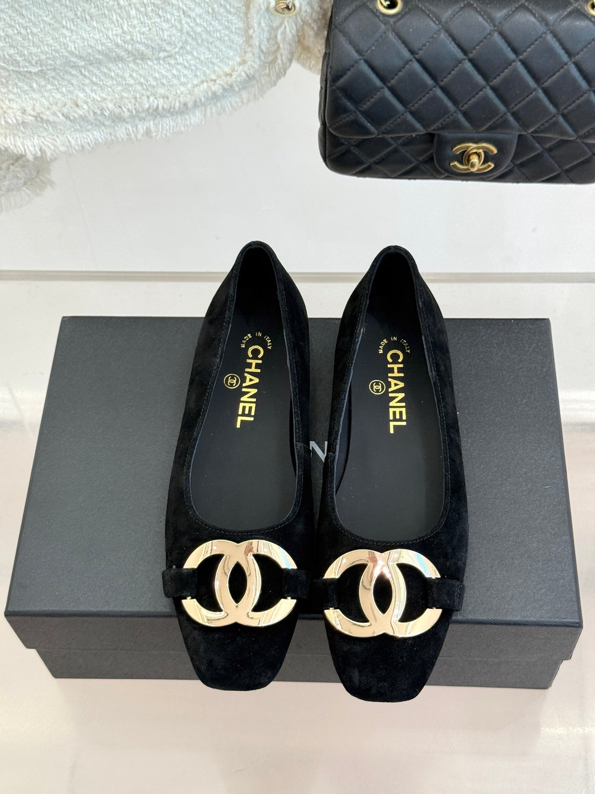 CC 26s Buckle Square Toe Ballet Flat Black Suede 829734