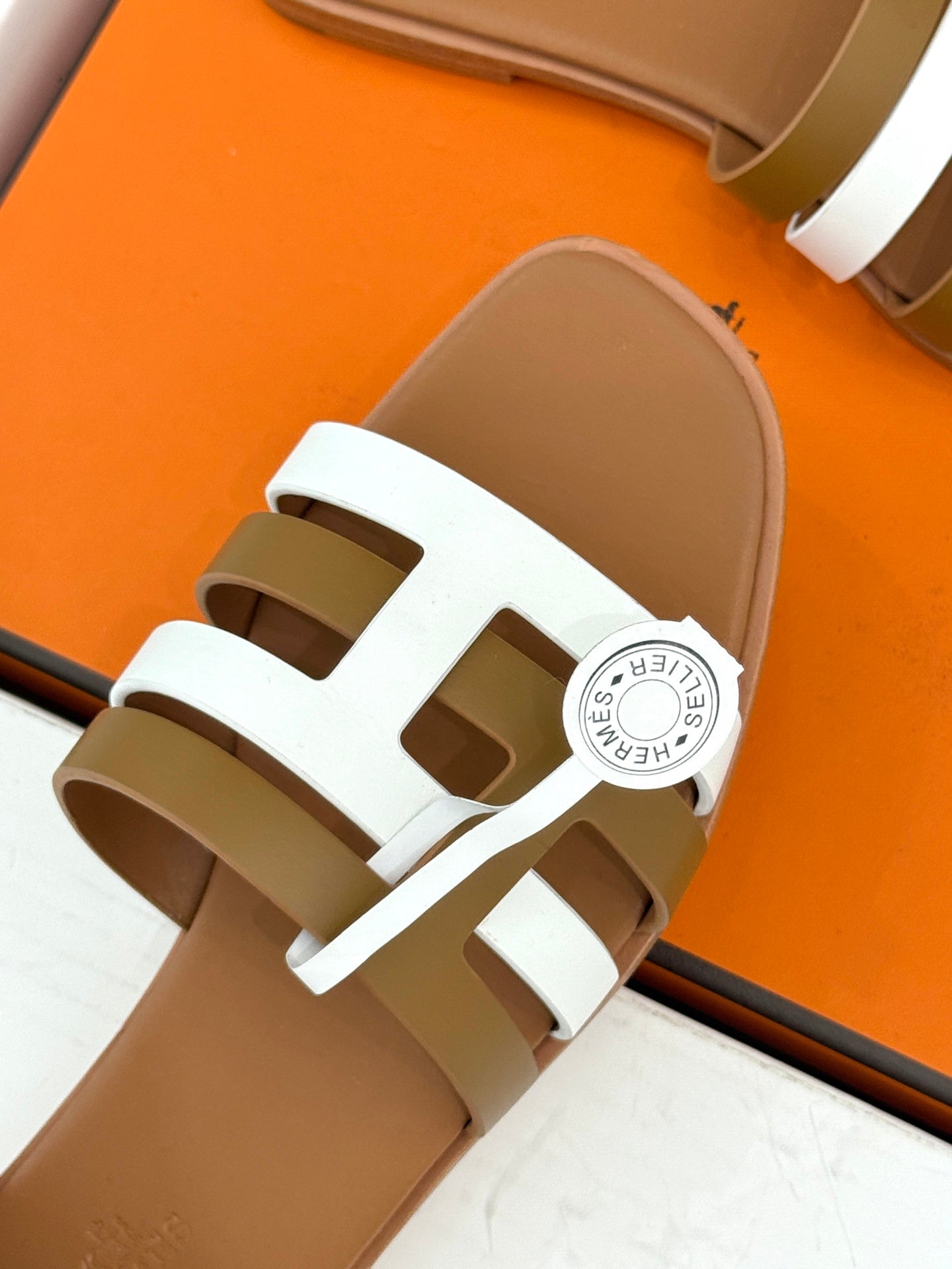 HM 26s Strappy Flat Sandals Brown White Sheepskin 905782