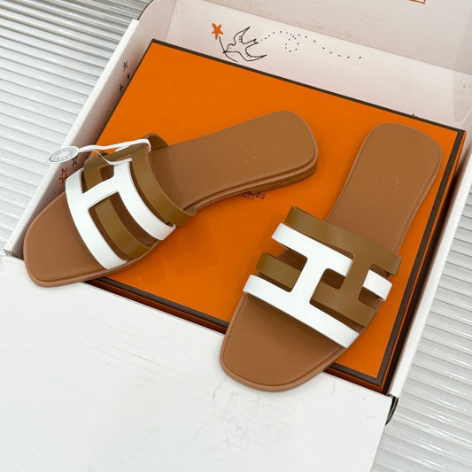 HM 26s Strappy Flat Sandals Brown White Sheepskin 905782