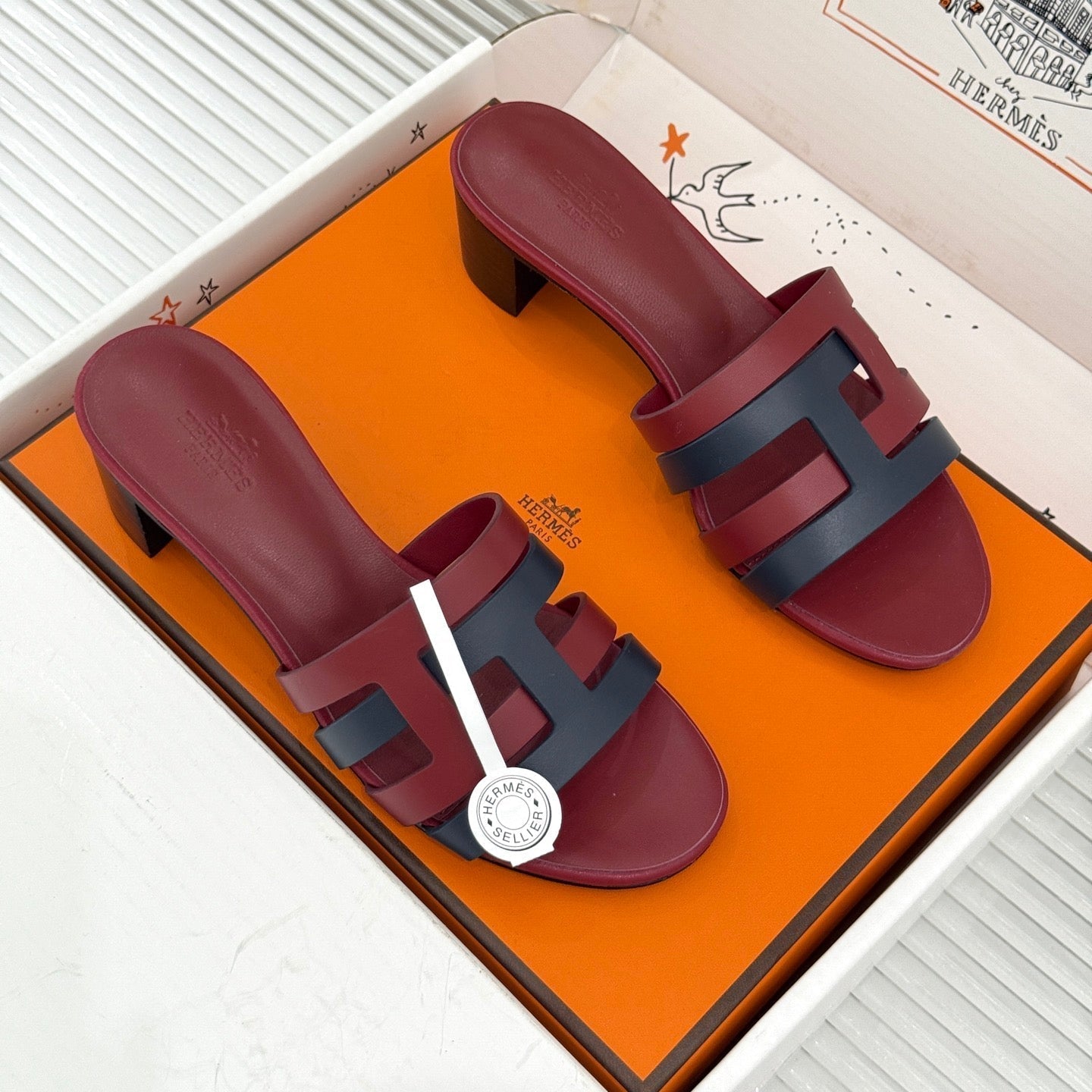 HM 26s Strappy Sandals Black Burgundy Sheepskin 905792