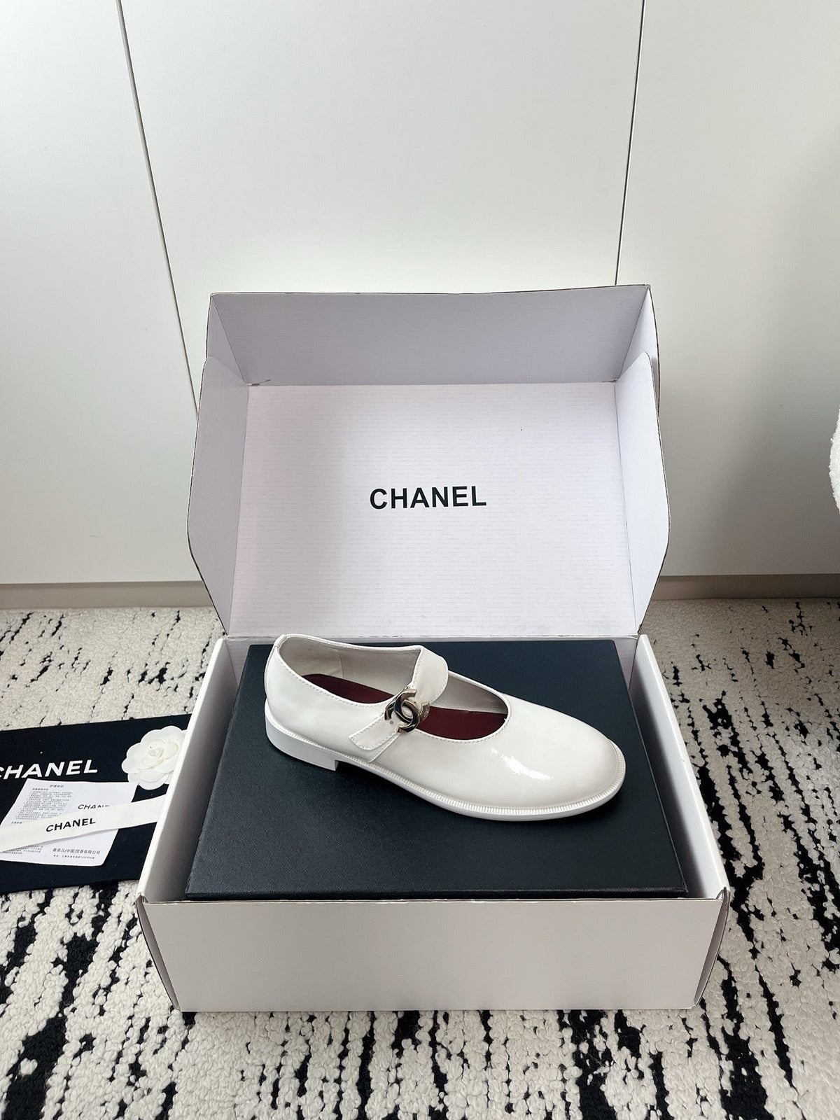 CC 26A Mary Jane Strap White Glossy Leather 900768