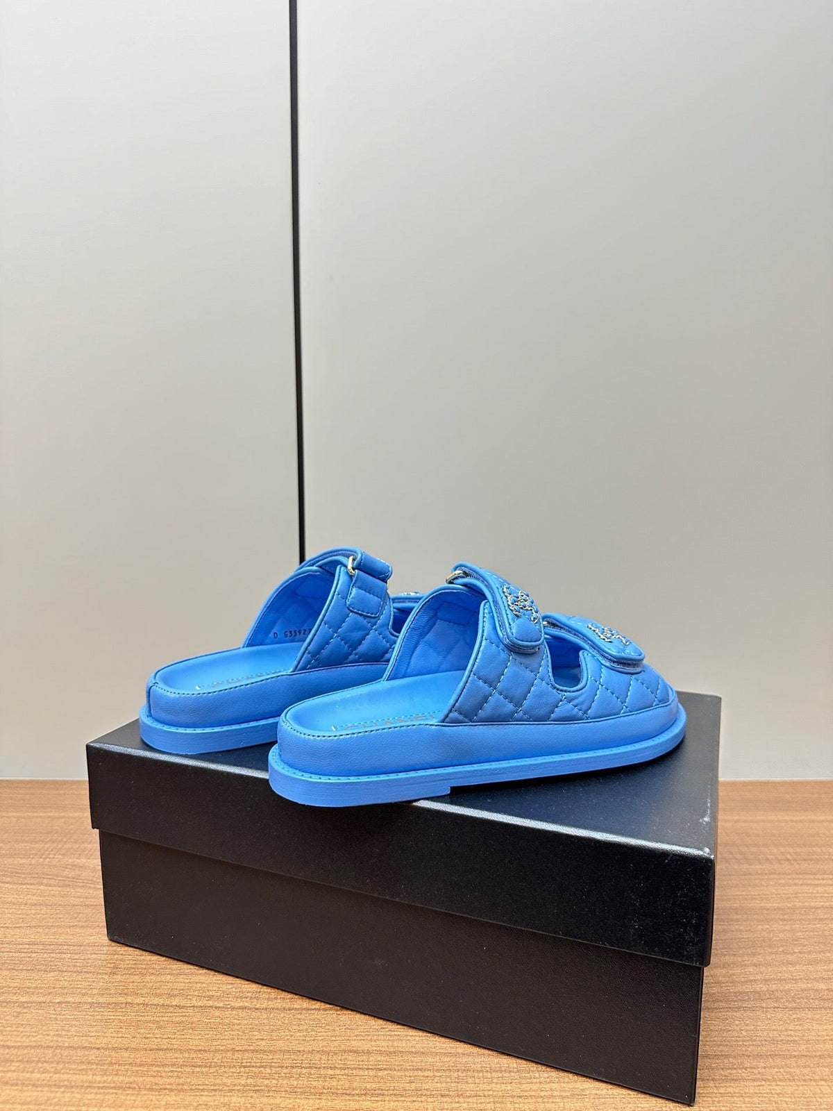 CC 26s Dad Sandal Bright Blue Sheepskin 965034