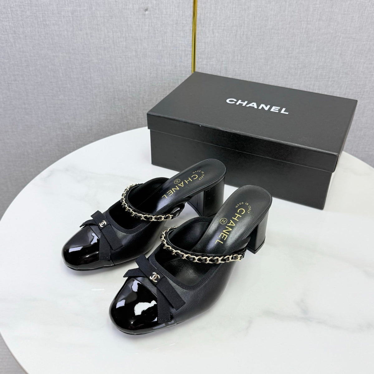 CC 26s High Heel Mules 4.5cm Black Lambskin Patent Leather