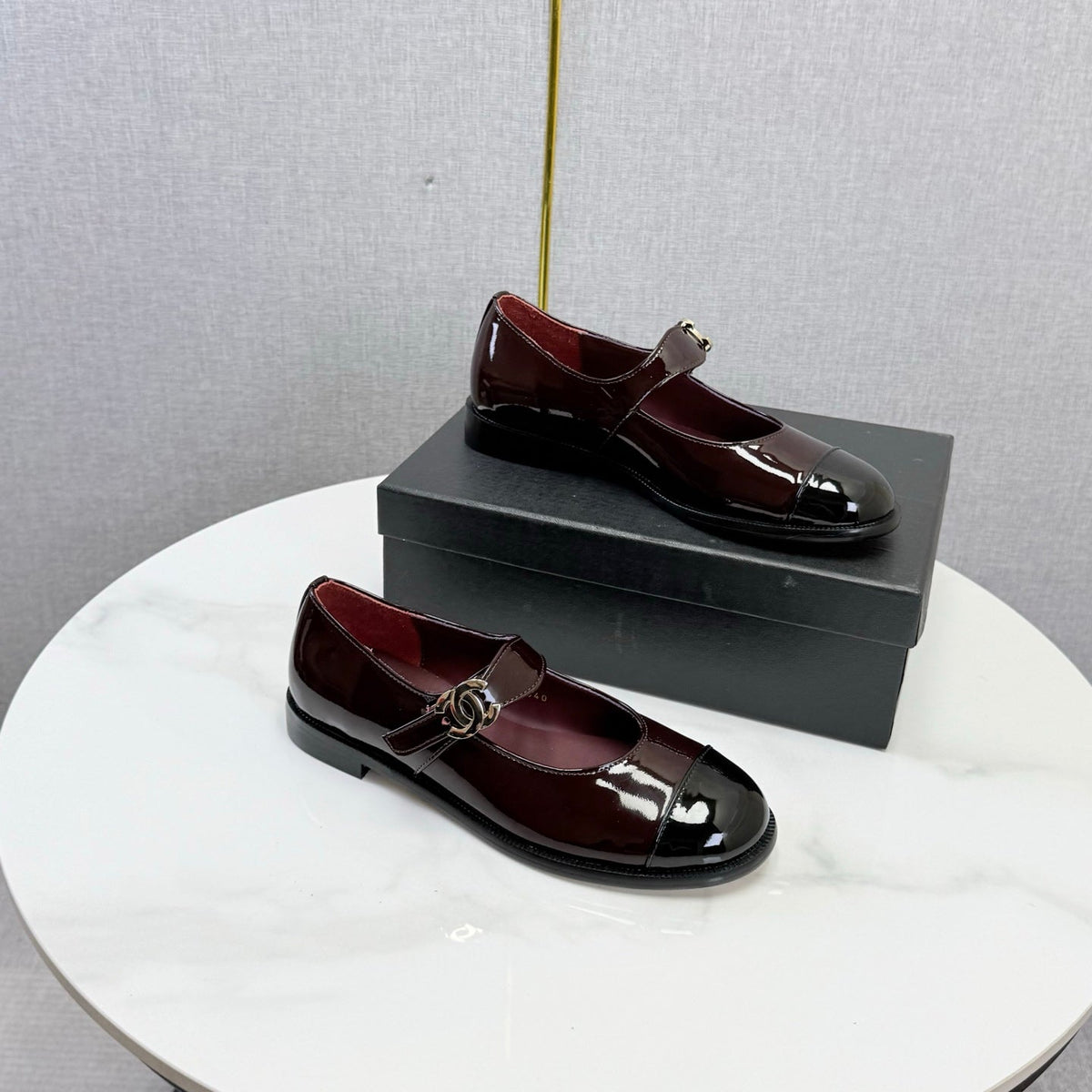 CC 26s Mary Jane Flats Black Burgundy Patent Leather 904490