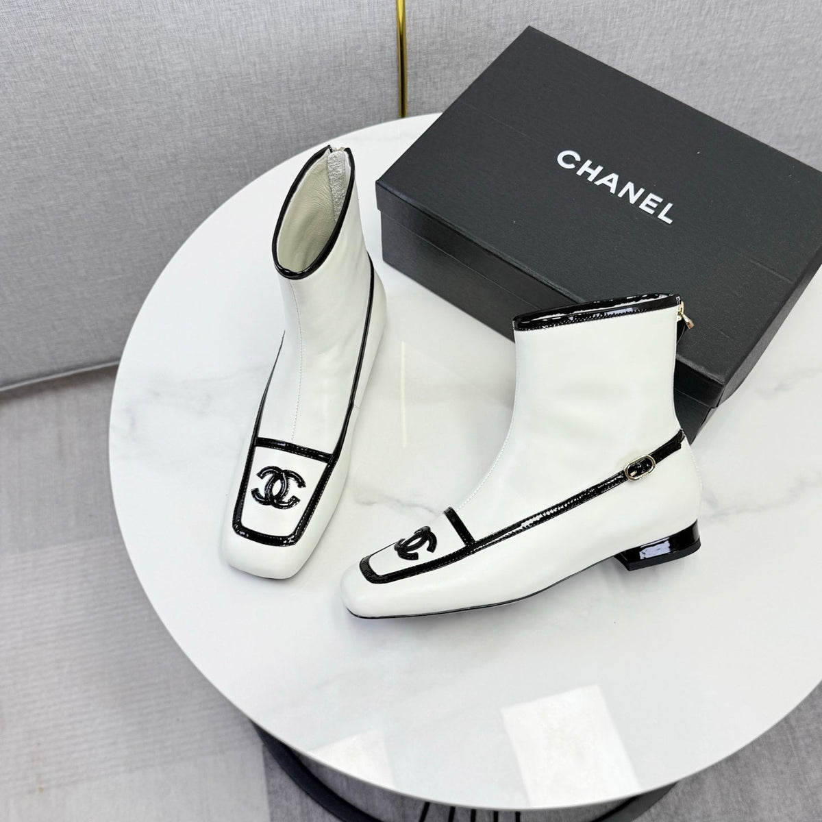 CC 26s Square Toe Low Heel Boots Black White Sheeepskin 972806