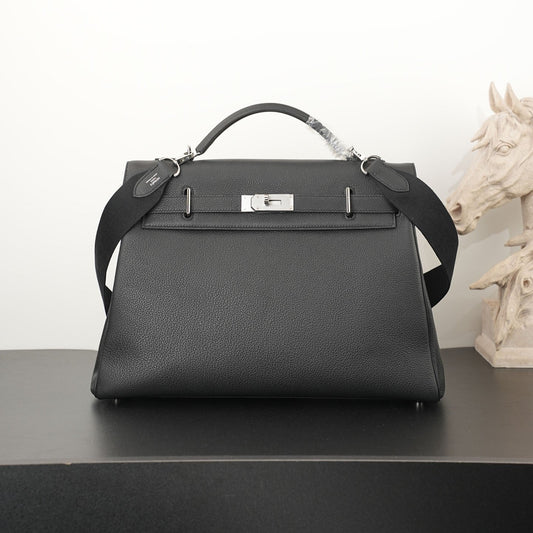HM Kelly Max Bag 42cm Black Togo Leather 284505