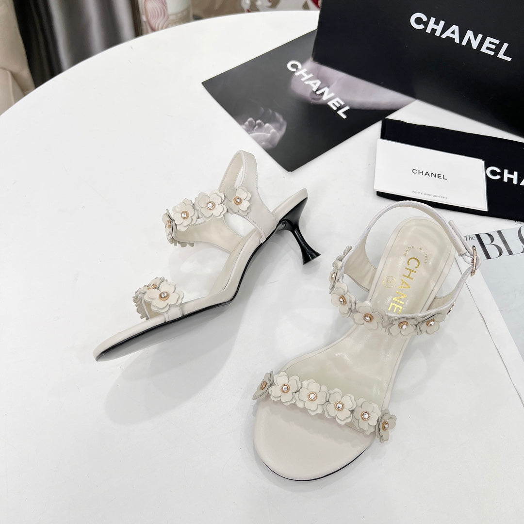 CC 26s Floral Sandal 5cm White Sheepskin 867470