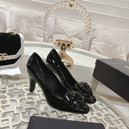 CC 26s High Heels Pump 85 Beige Black Patent Leather 627006