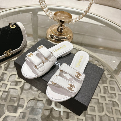 CC 26s Buckle Sandals White Sheepskin 627076
