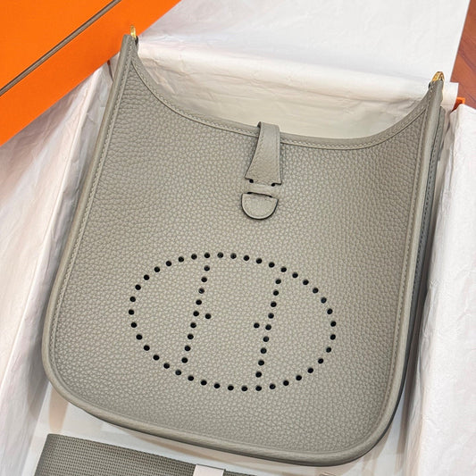 HM Evelyne 23cm Cloud Gray Togo Leather 281209