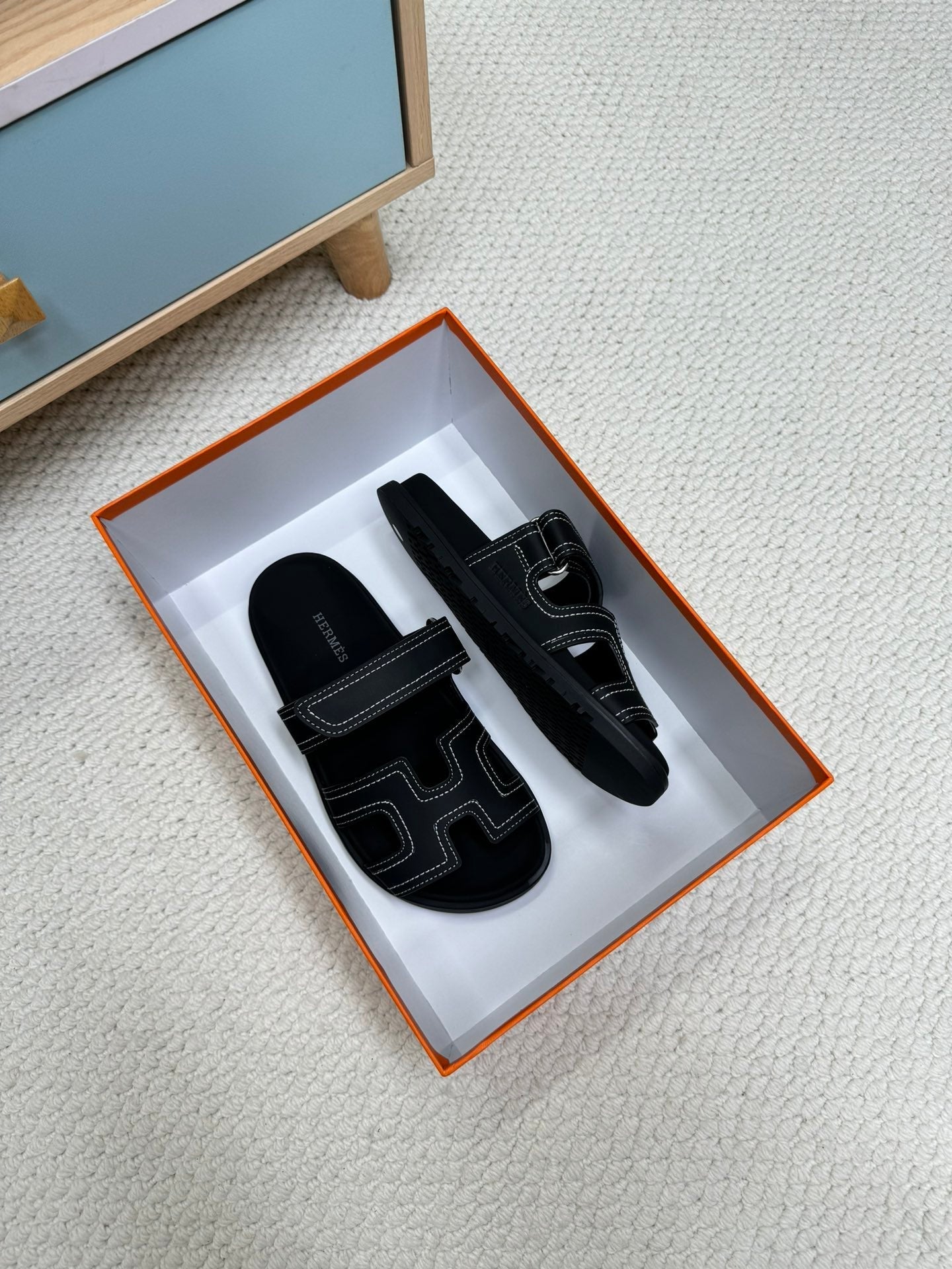 HM Chypre Sandal Hemming Black Cowhide 618589