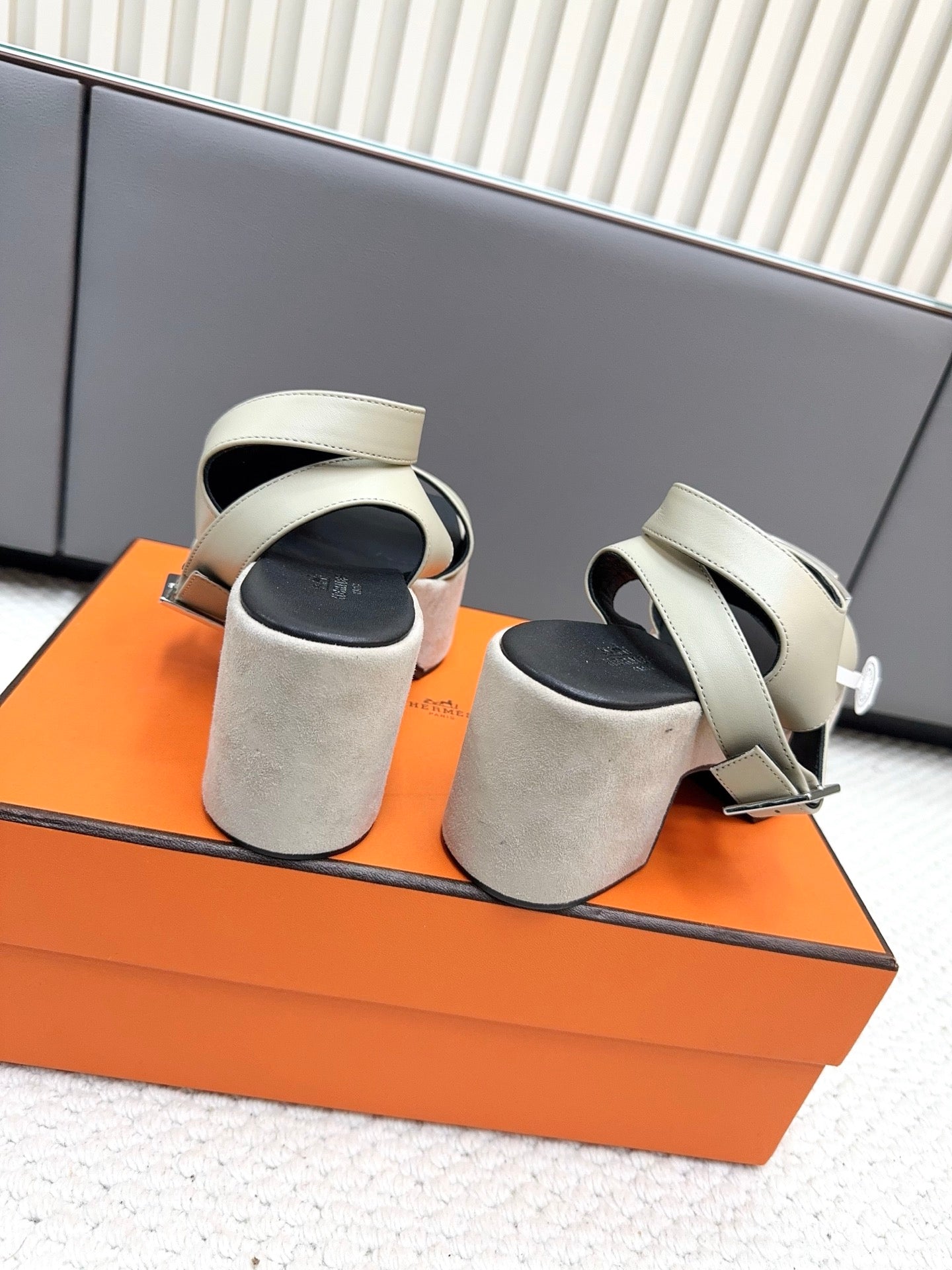 HM 2026 Platform Sandals 70 Black Beige Suede Cowhide 664407
