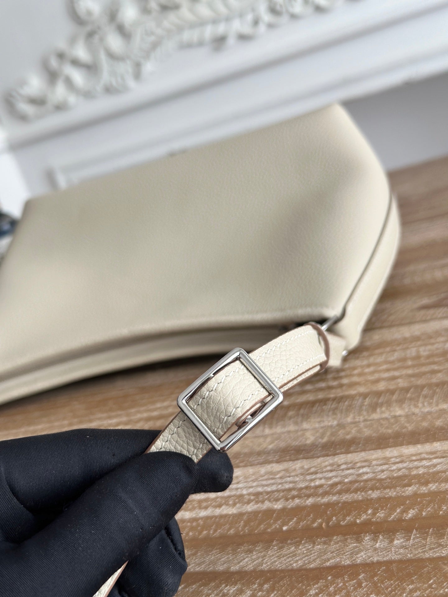 HM Berlingot Shoulder Bag Off White Epsom Leather 270326
