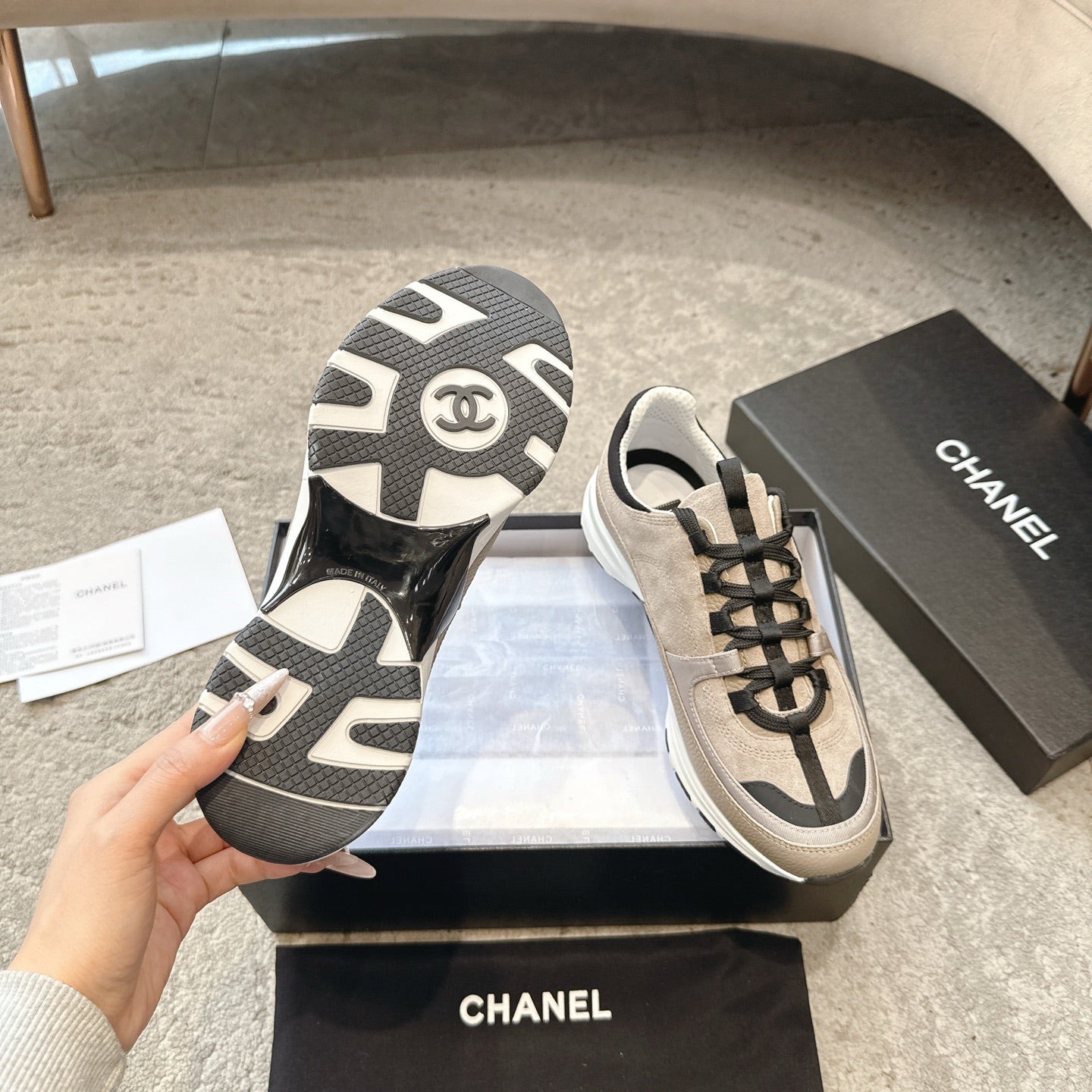 CC 26s Sneaker Beige Suede 647432