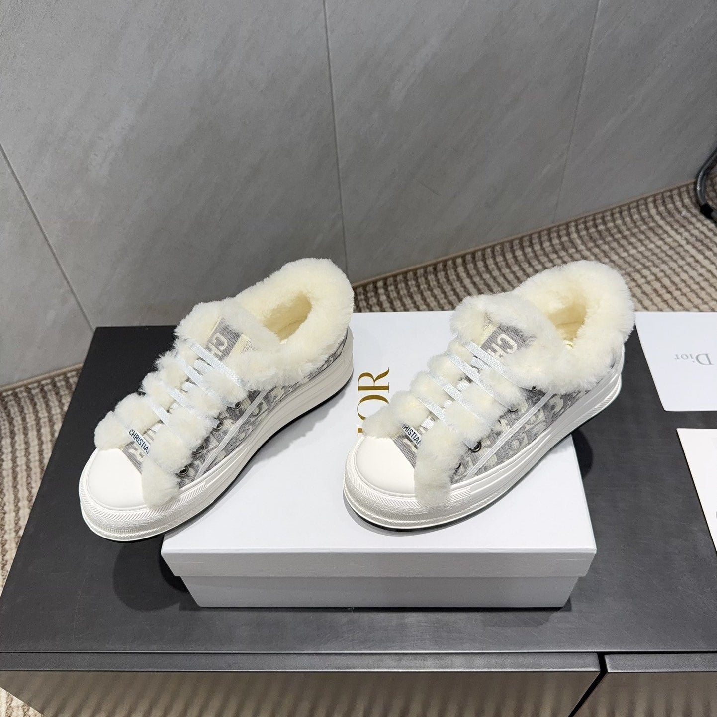 CD 26 Classic Sneaker White Gray Fabric Wool Jacquard 614452