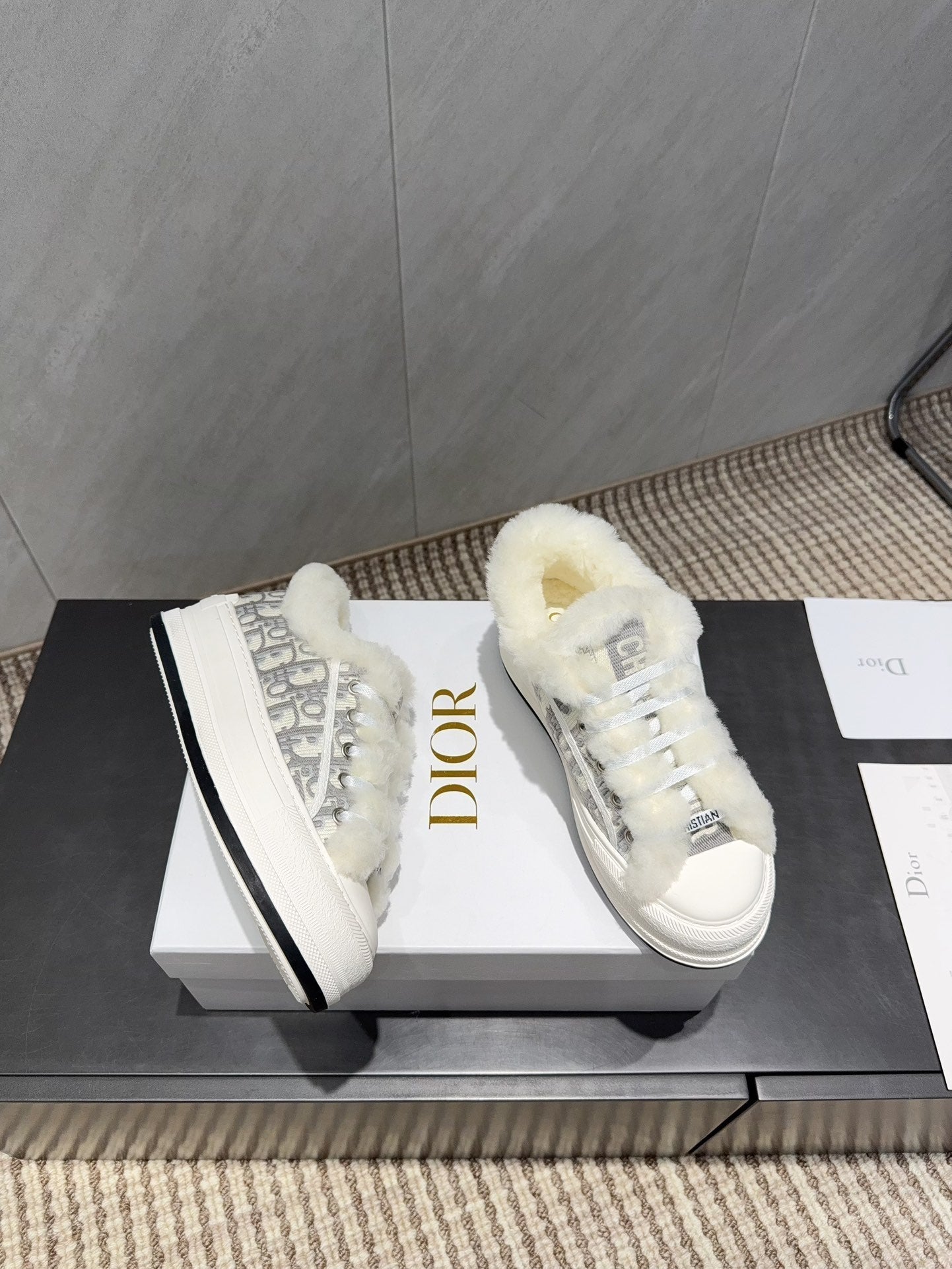 CD 26 Classic Sneaker White Gray Fabric Wool Jacquard 614452