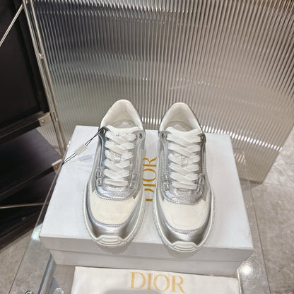 CD 26s Sneakers Silver Metallic White Suede Cowhide 683905