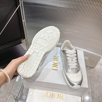 CD 26s Sneakers Silver Metallic White Suede Cowhide 683905