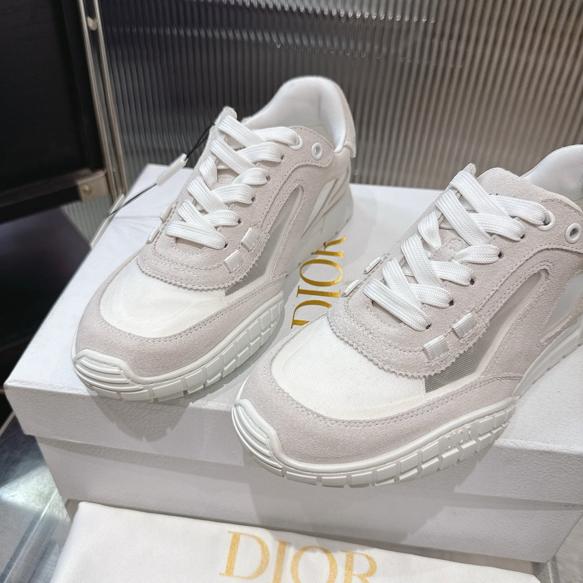 CD 26s Sneakers Beige White Suede Cowhide 683907