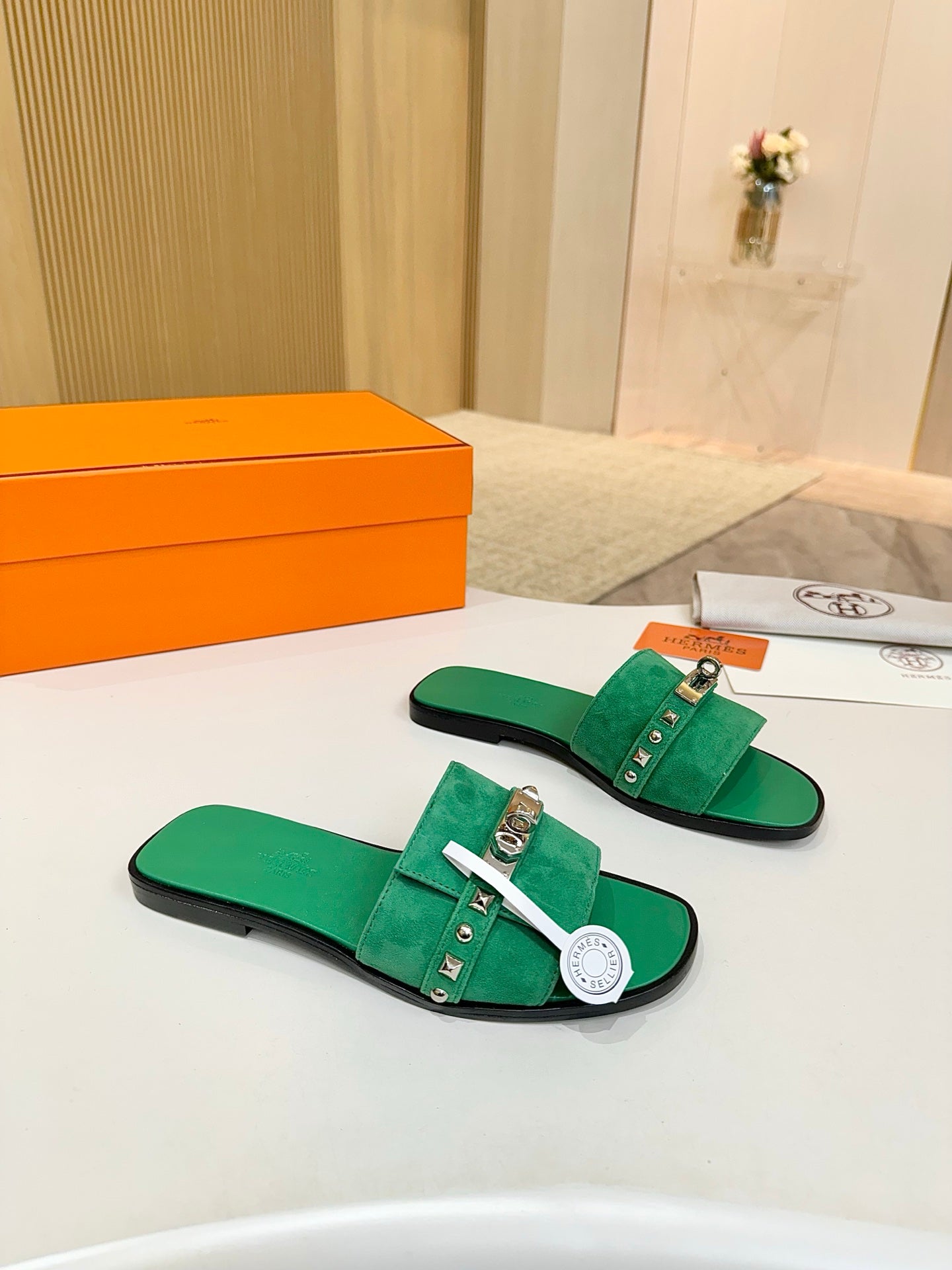 HM 26s Giulia Sandal In Green Suede And Calfskin Silver Hardware