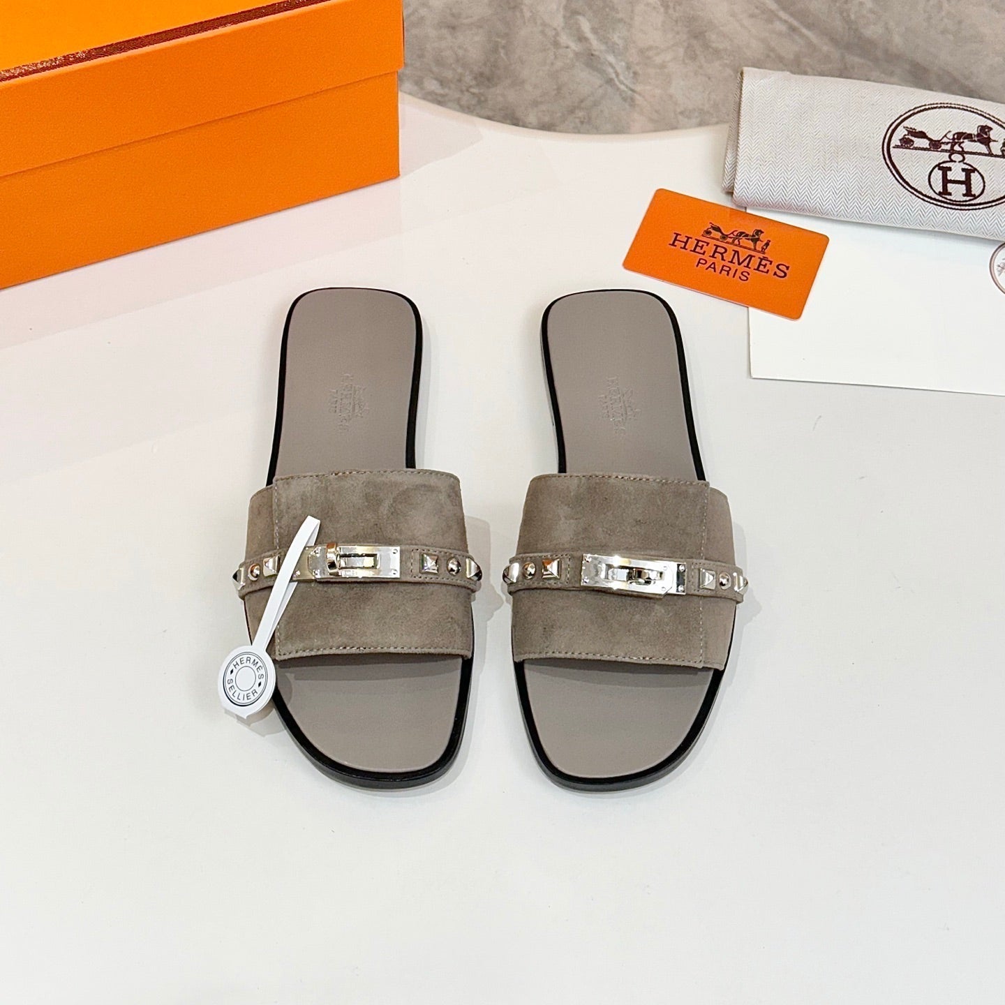 HM 26s Giulia Sandal In Grey Suede Calfskin Silver Hardware