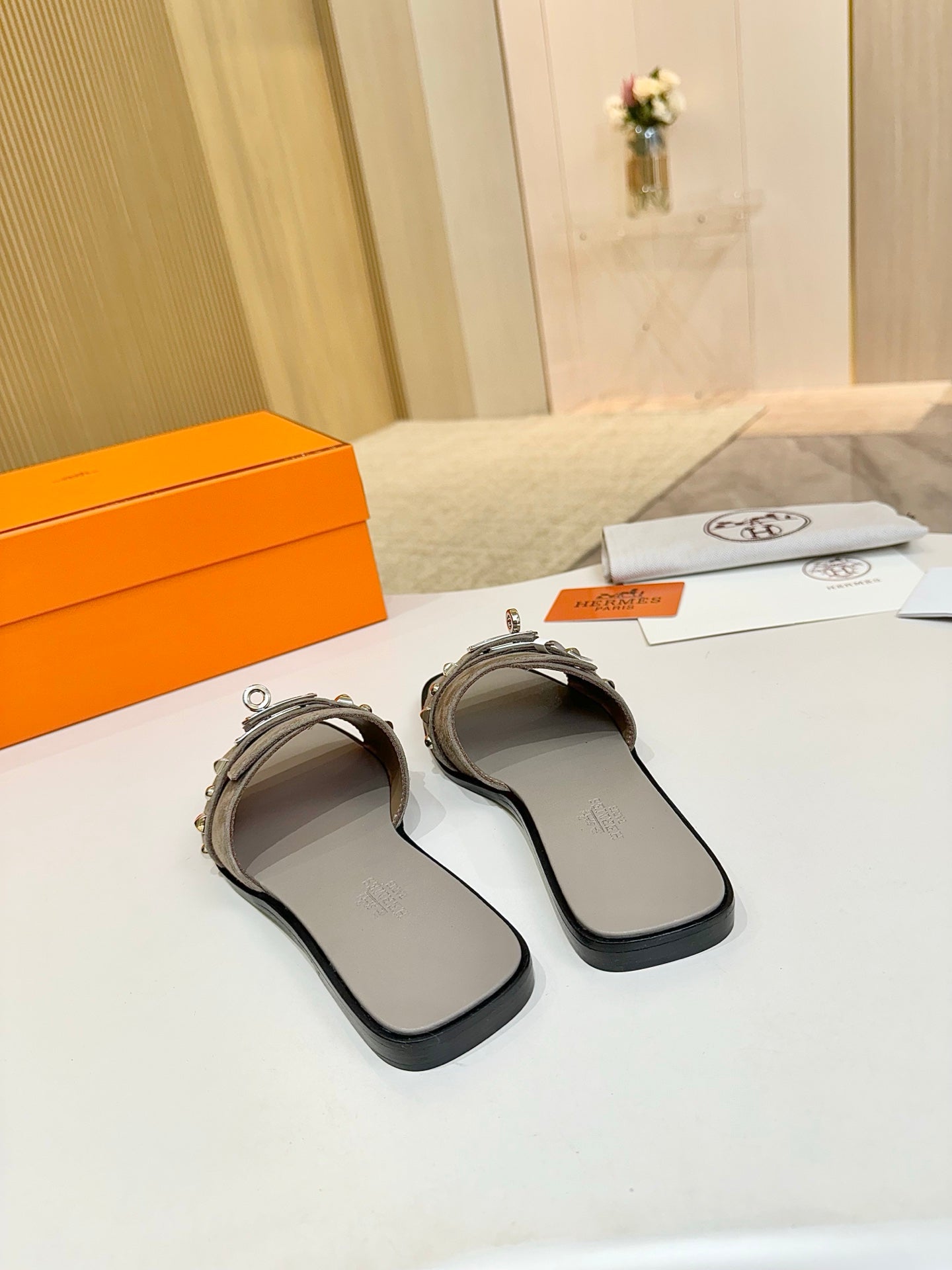 HM 26s Giulia Sandal In Grey Suede Calfskin Silver Hardware