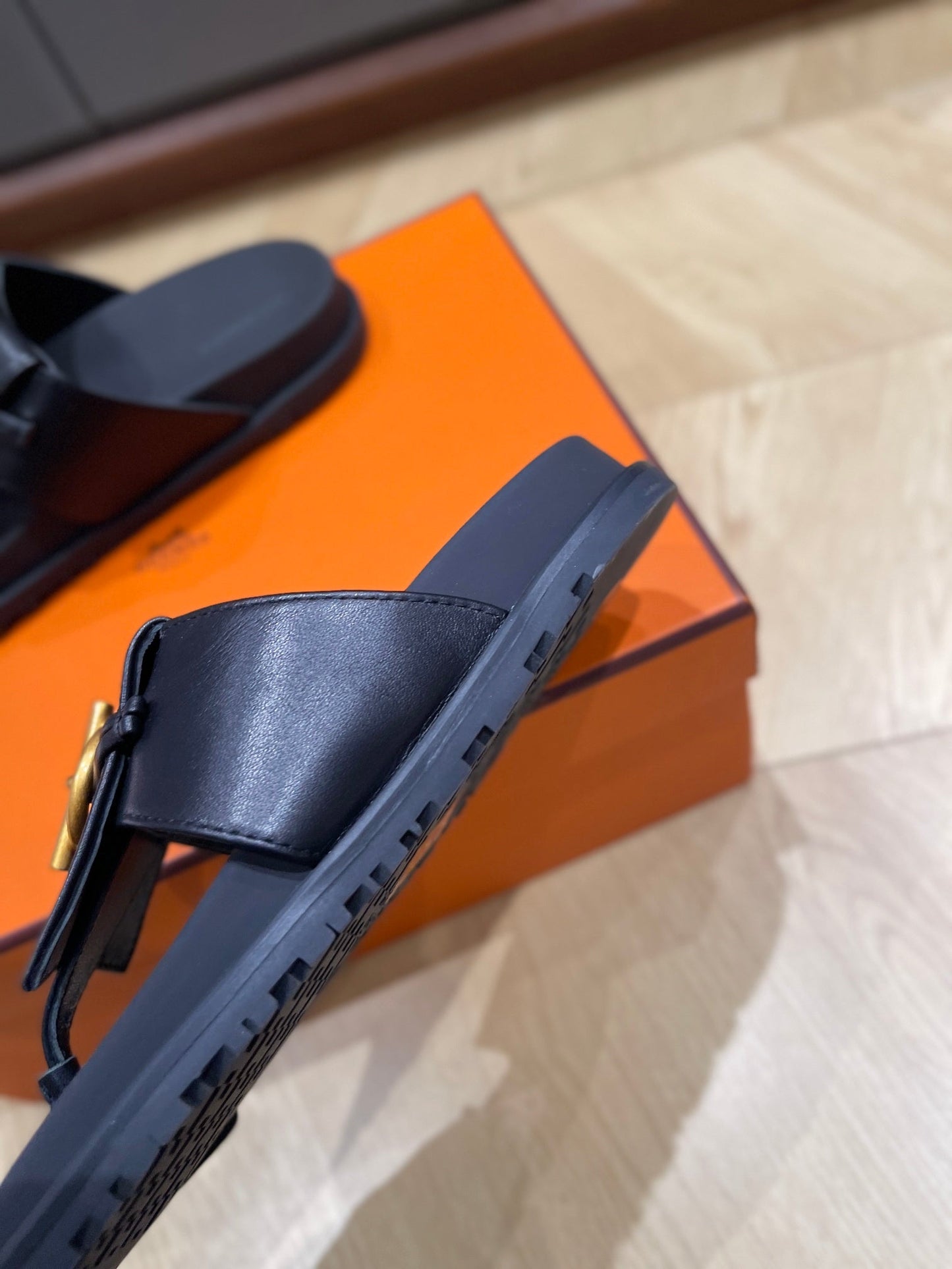 HM 25 Joyce Sandal Calfskin and Rubber 245695