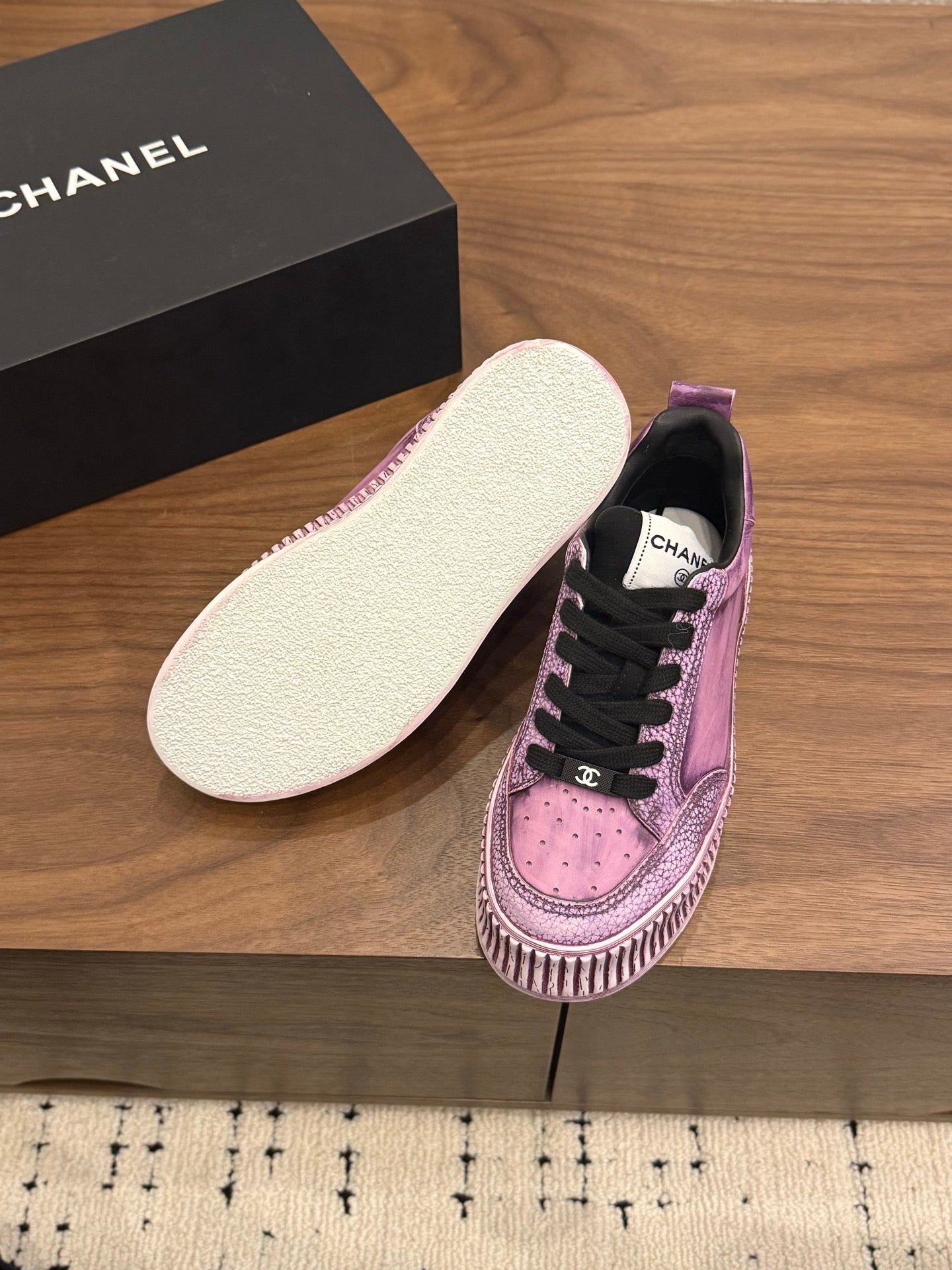 CC 26s Casual Sneaker Light Purple Leather 183614