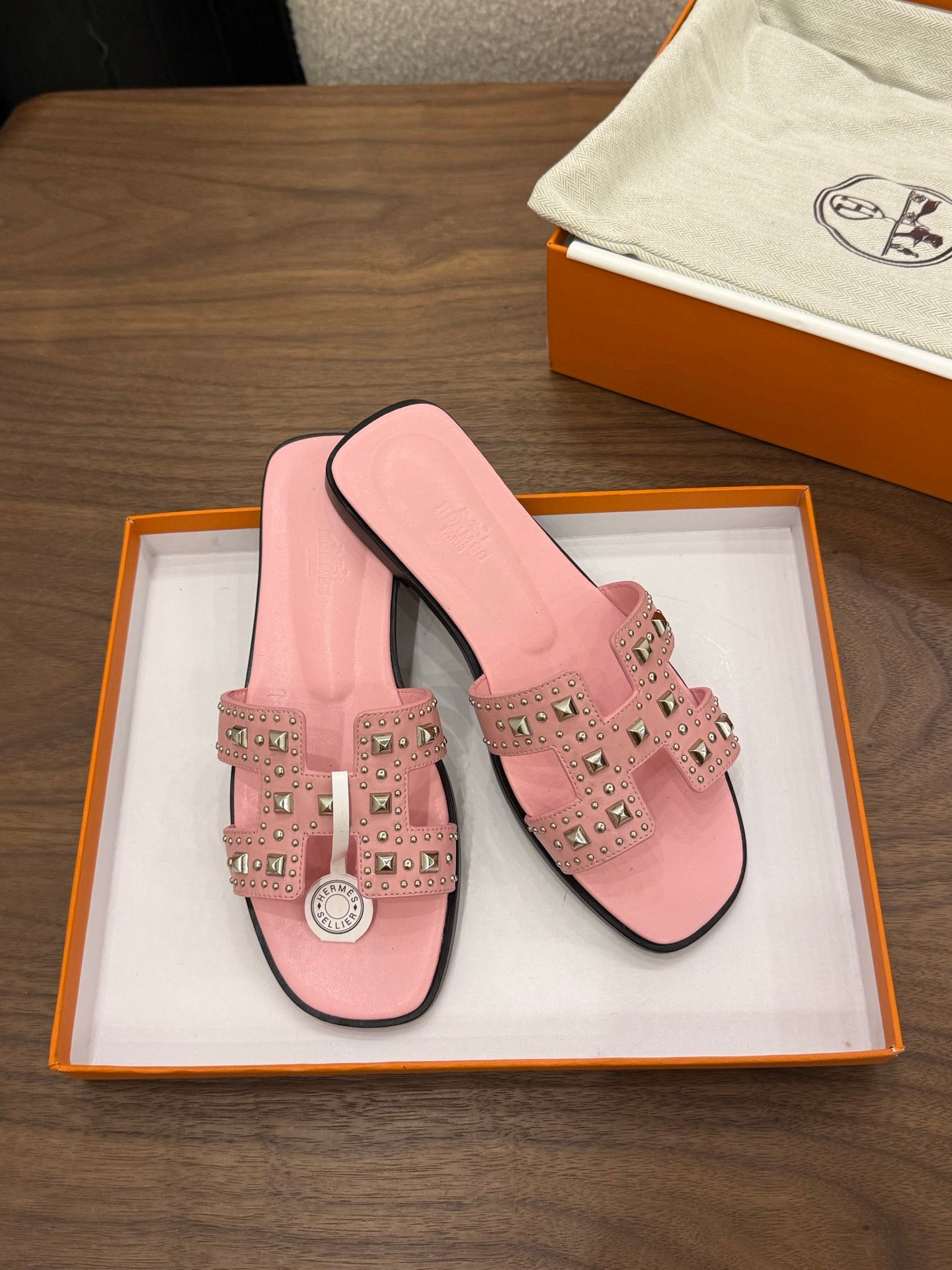 HM 26s Oran Studded Sandals In Light Pink Calfskin