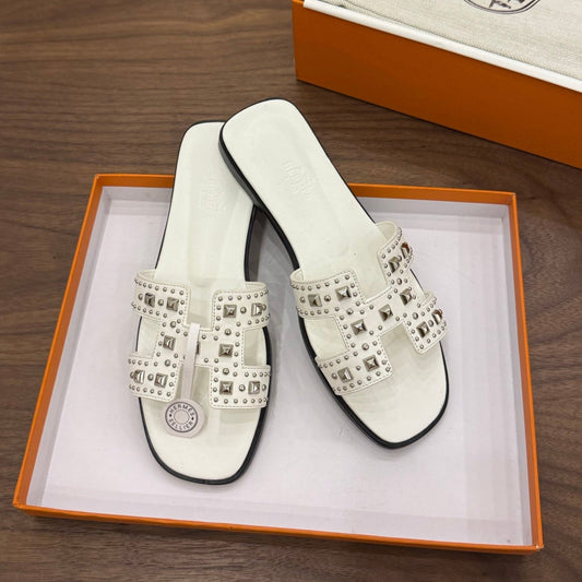 HM 26s Oran Studded Sandals In White Calfskin