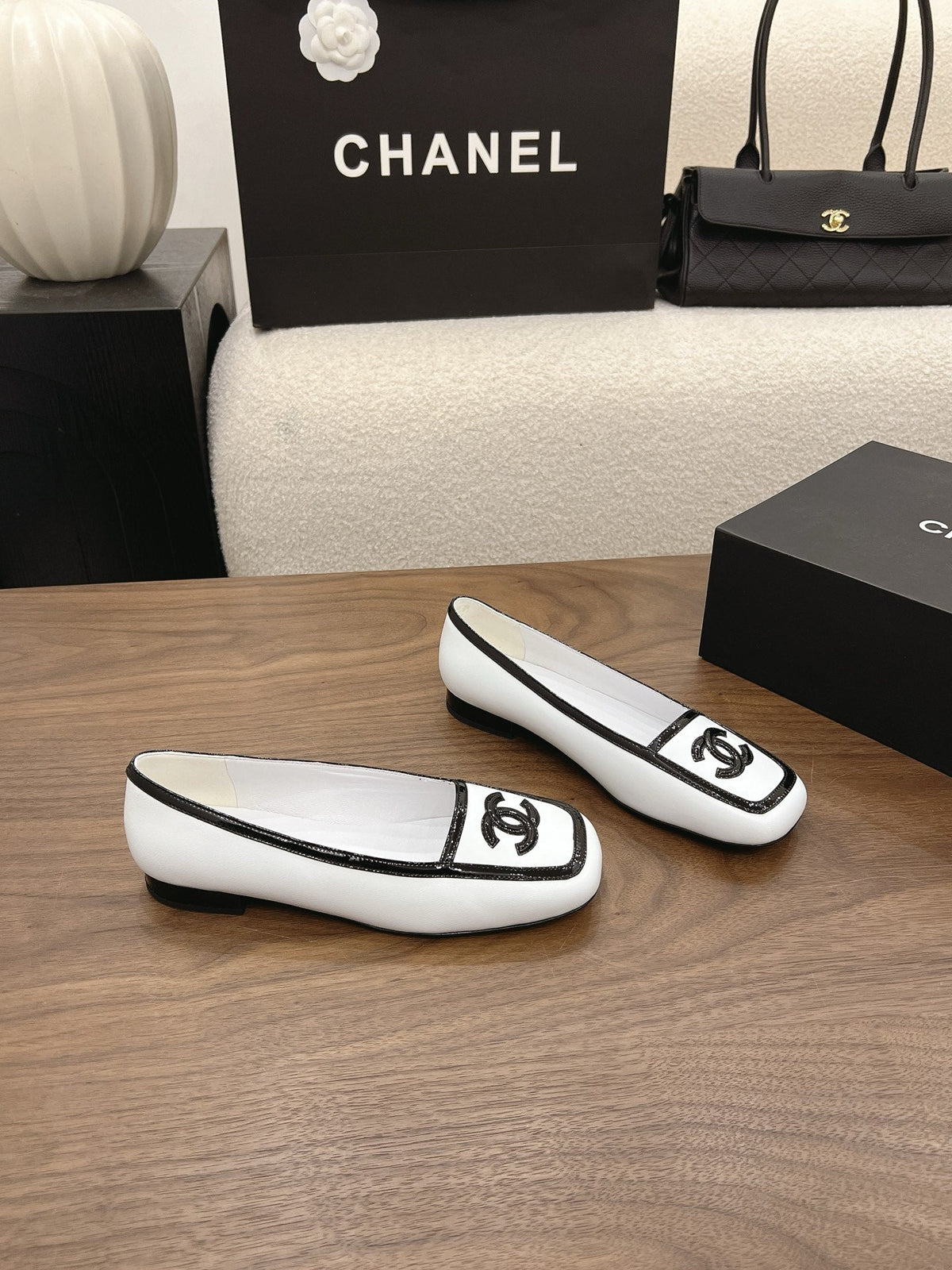 CC 26s Ballet Flat Black White Lambskin Patent Leather 915313