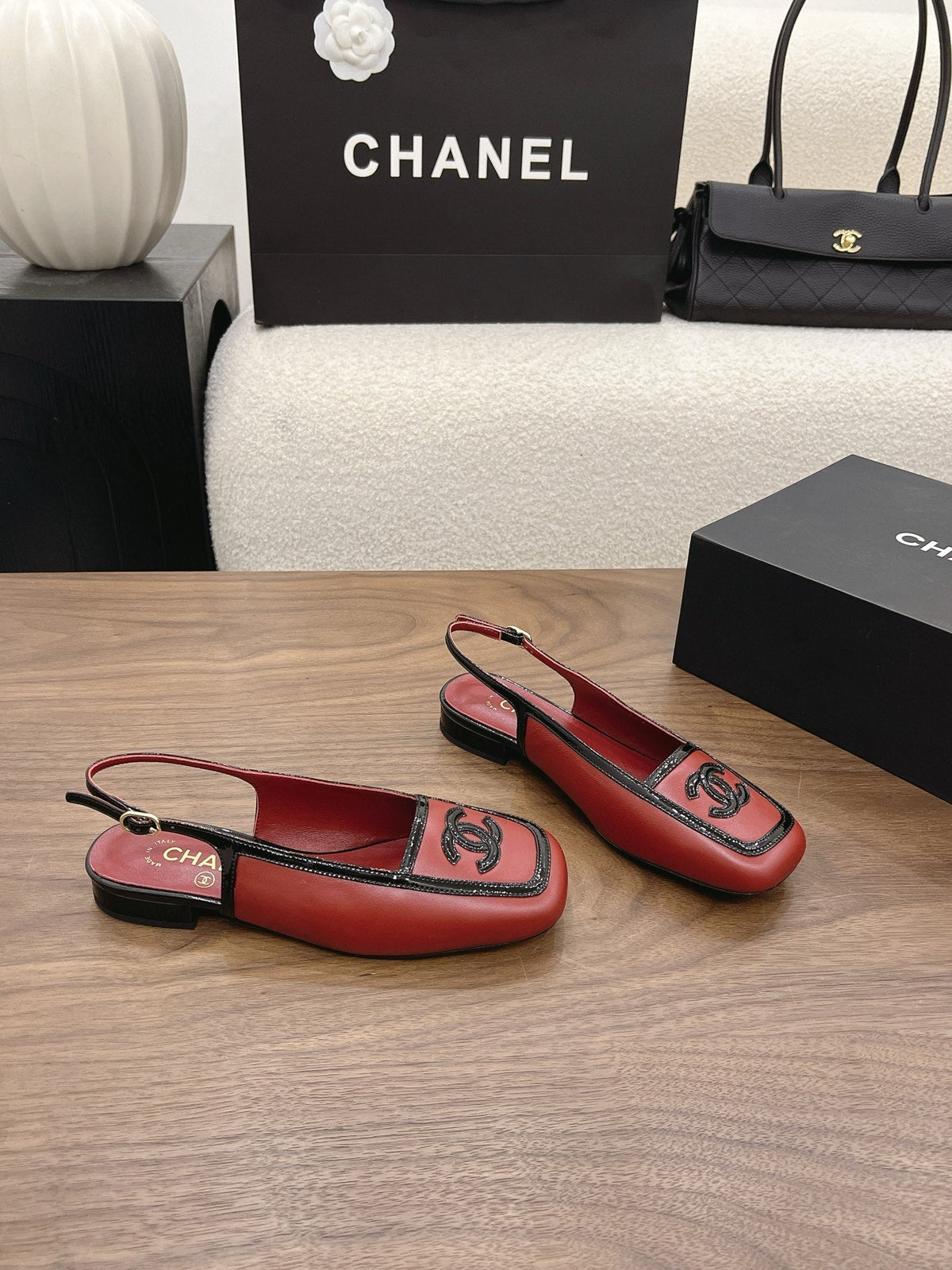 CC 26s Slingback Black Burgundy Lambskin Patent Leather 915320