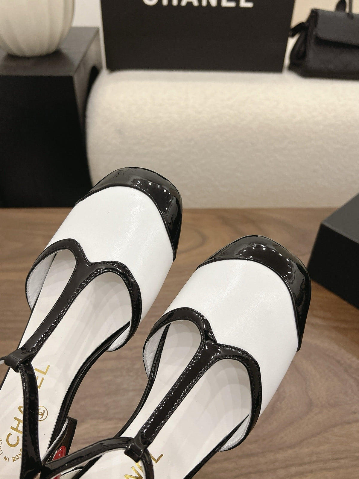 CC 26s Mary Jane Black White Lambskin Patent Leather 915322