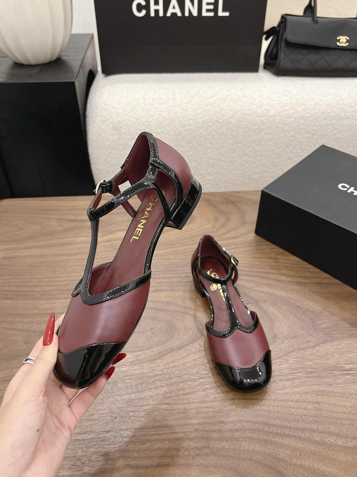 CC 26s Mary Jane Black Burgundy Lambskin Patent Leather 915326