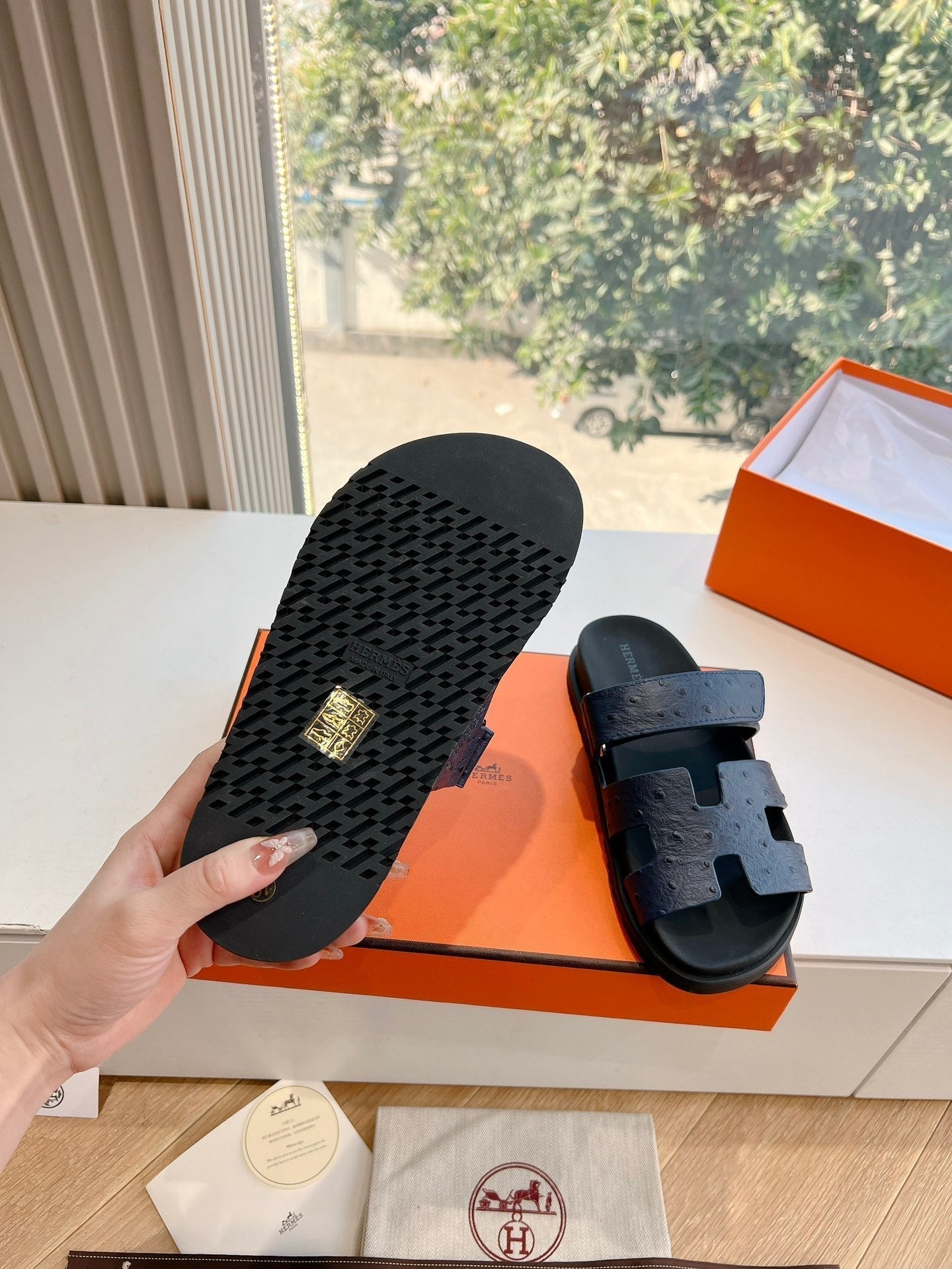 HM 26s Chypre Sandal In Black Grained Calfskin