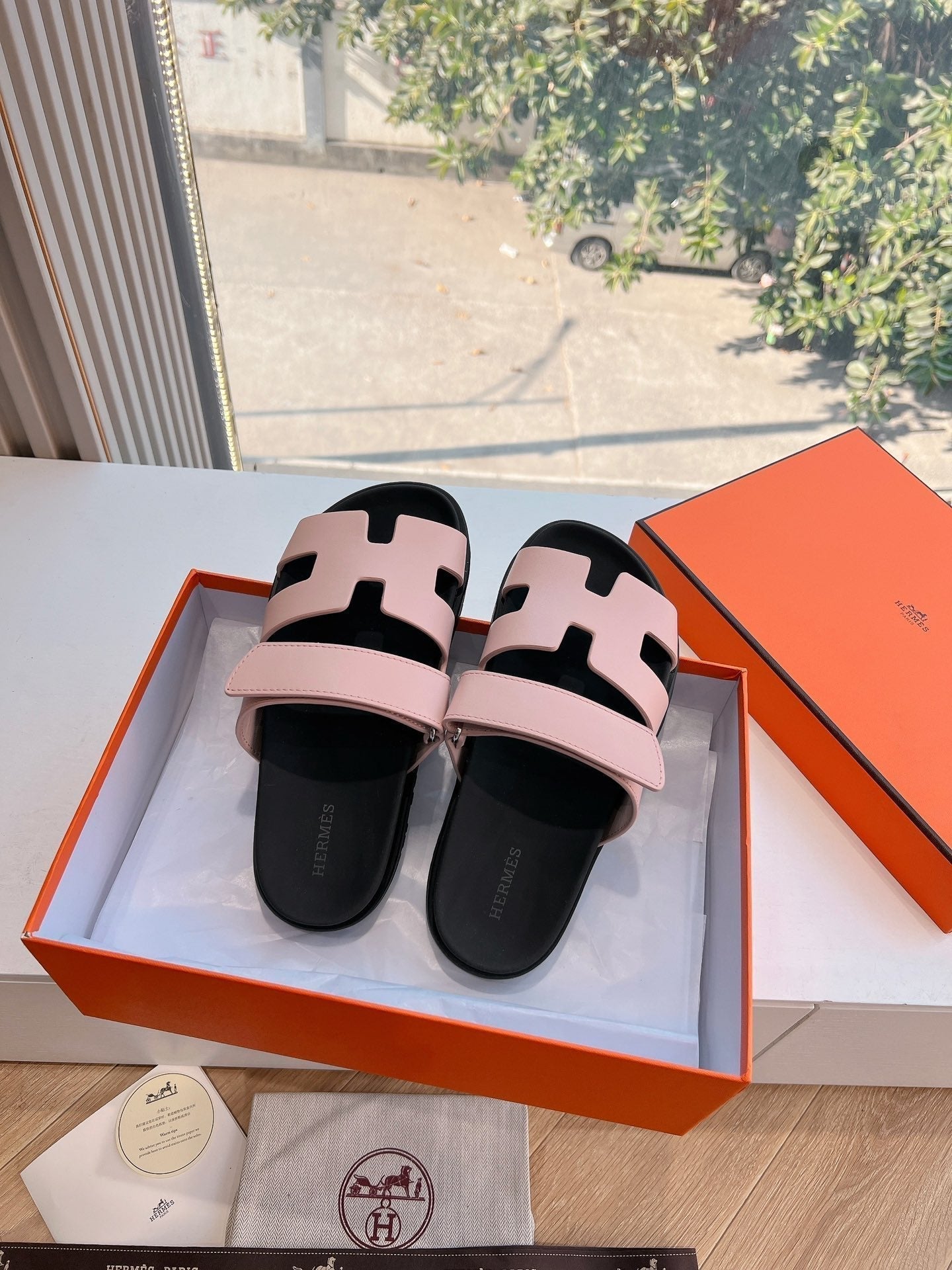 HM Chypre Sandal Pink Pastel Calfskin 202807