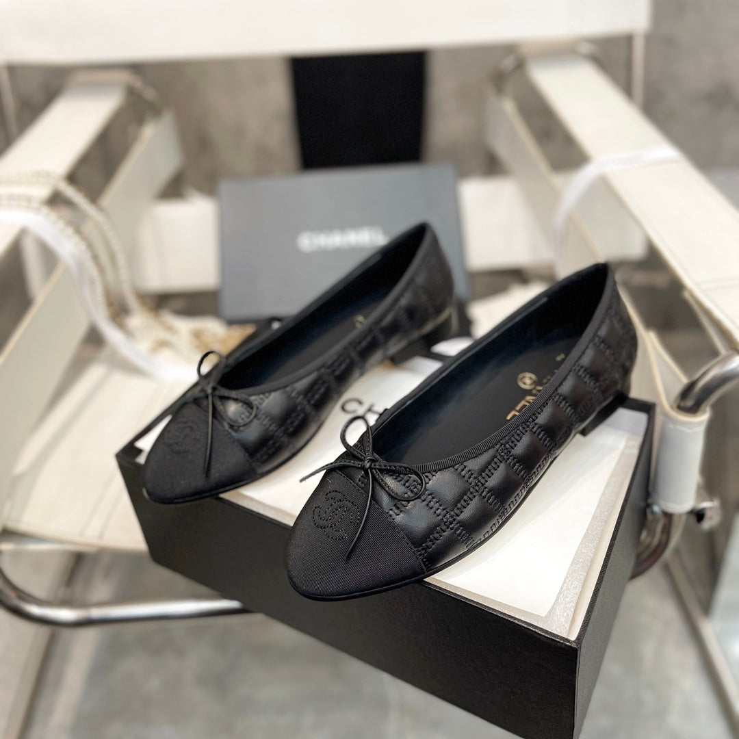 CC Stitched Ballet Flats Black Sheepskin 817408