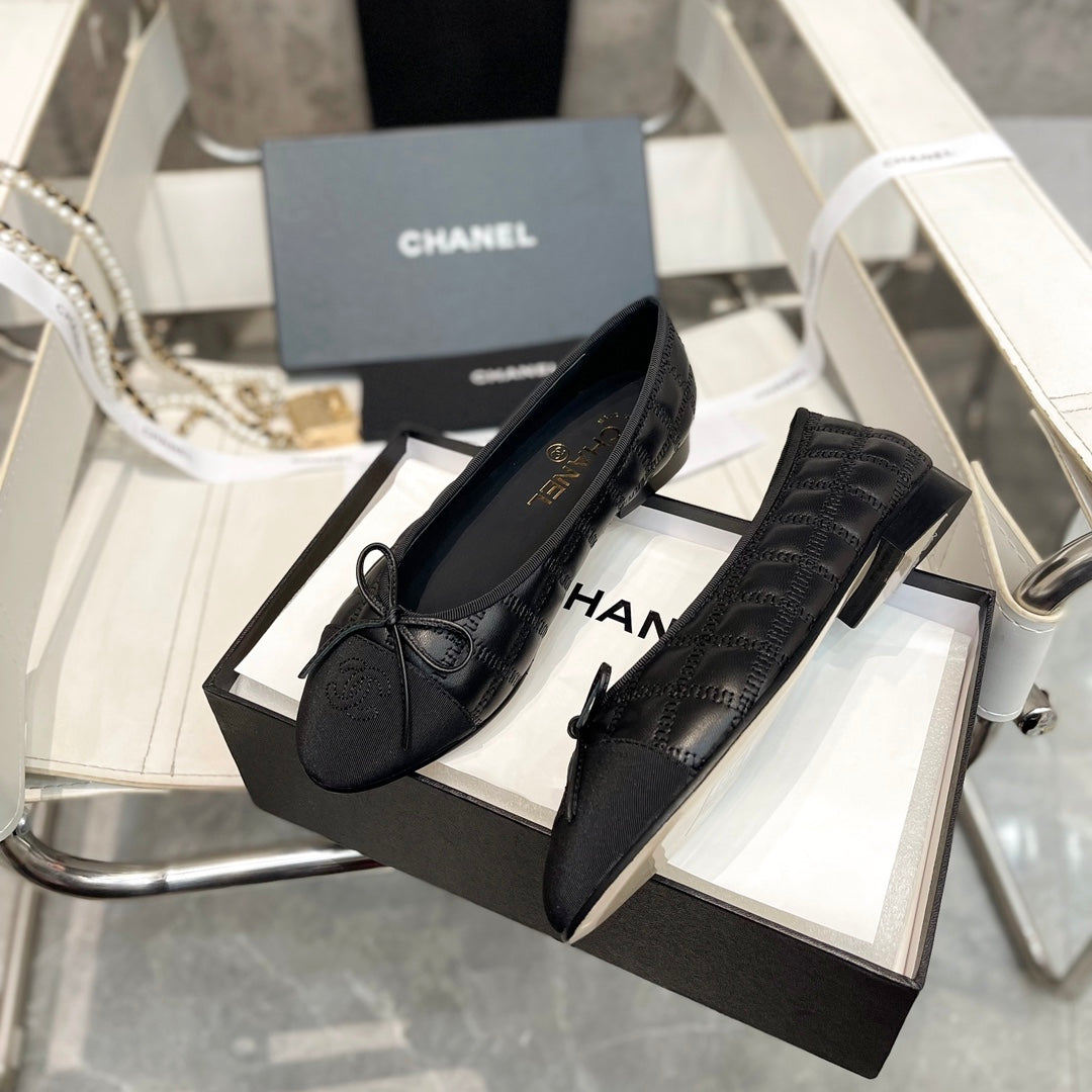 CC Stitched Ballet Flats Black Sheepskin 817408