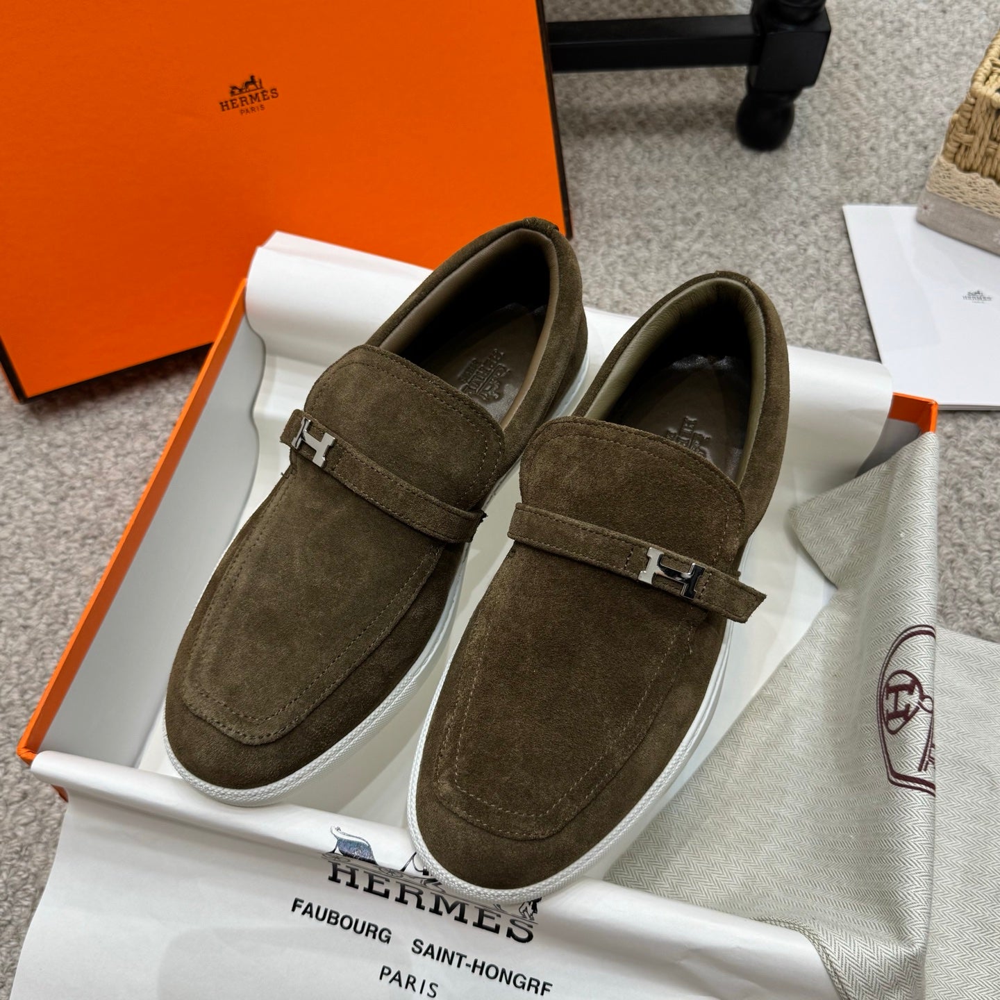 HM Job Loafers Dark Olive Green Suede 523220