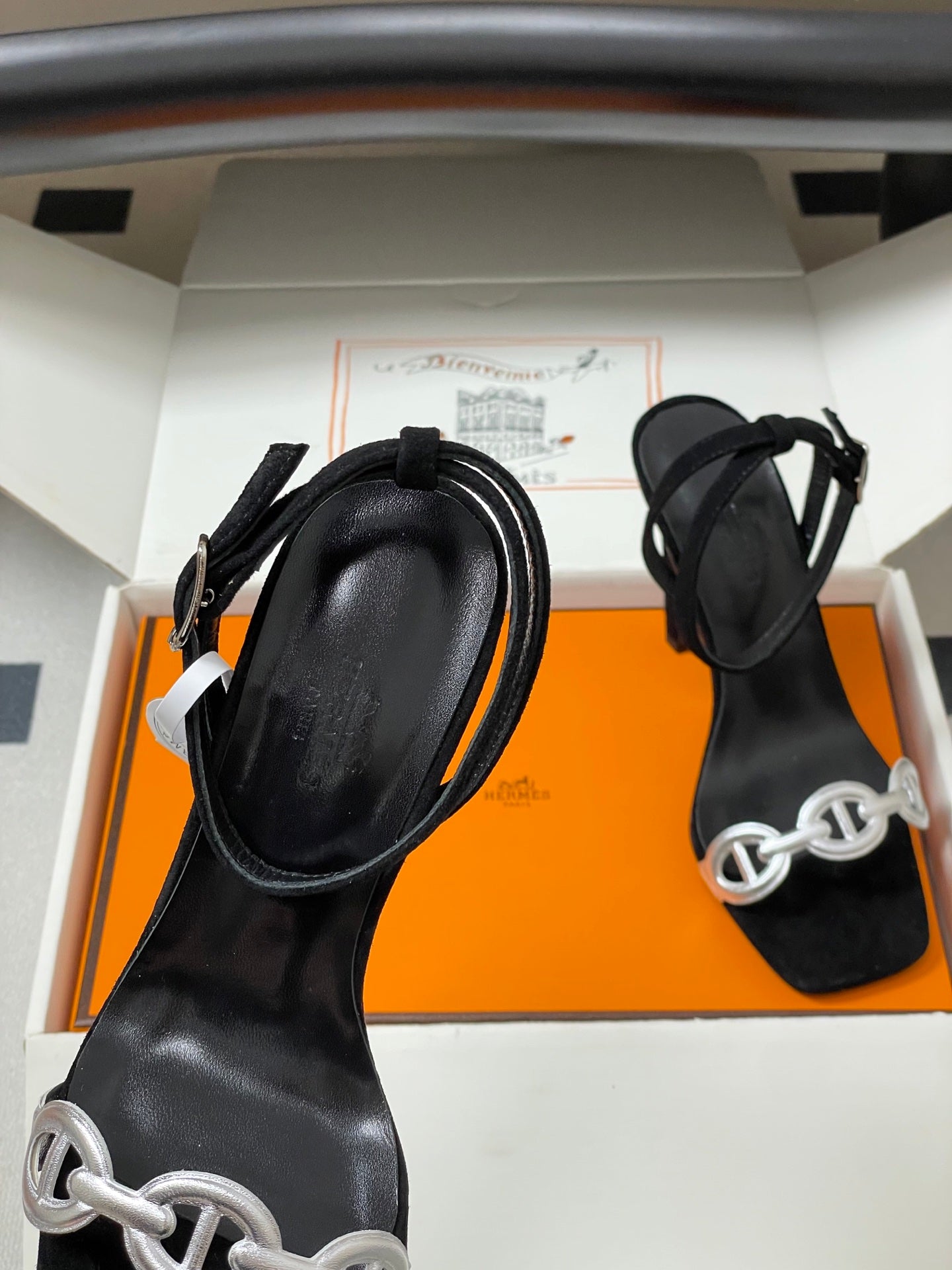 HM Luz Sandals 10.5 Black Sheepskin 593703
