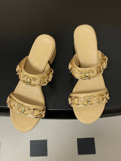 CC 26s Chunky Heels Sandals 55 Beige Sheepskin 649469