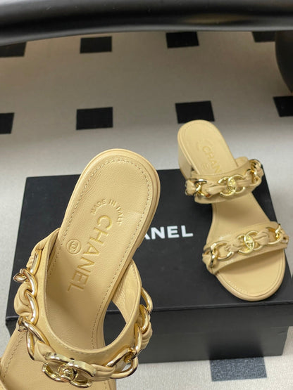 CC 26s Chunky Heels Sandals 55 Beige Sheepskin 649469