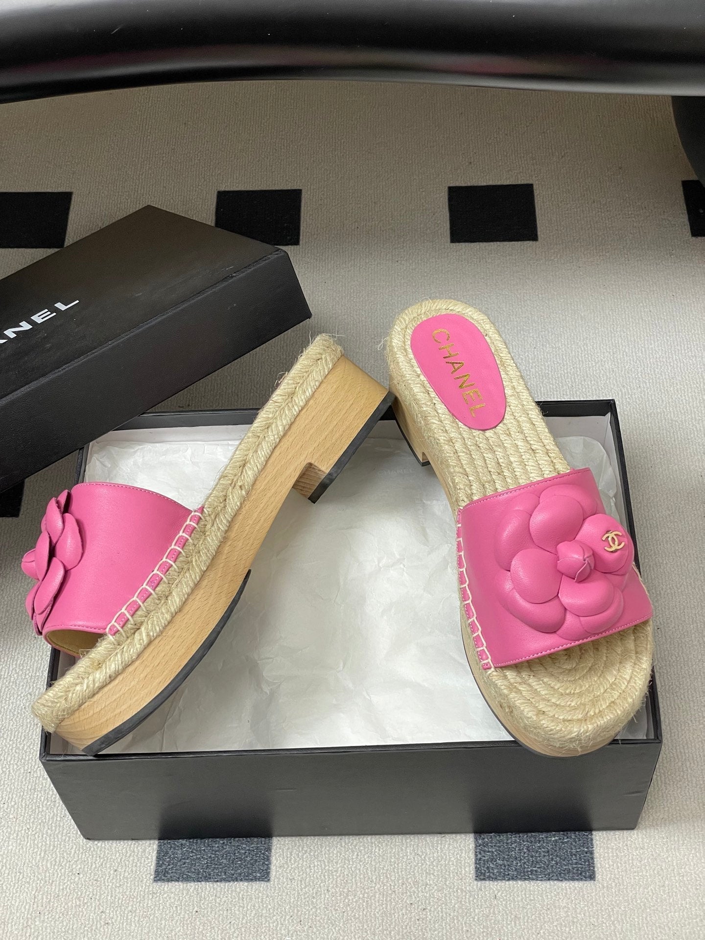 CC 26s Camellia Slippers Beige Pink Rope Smooth Leather 649398
