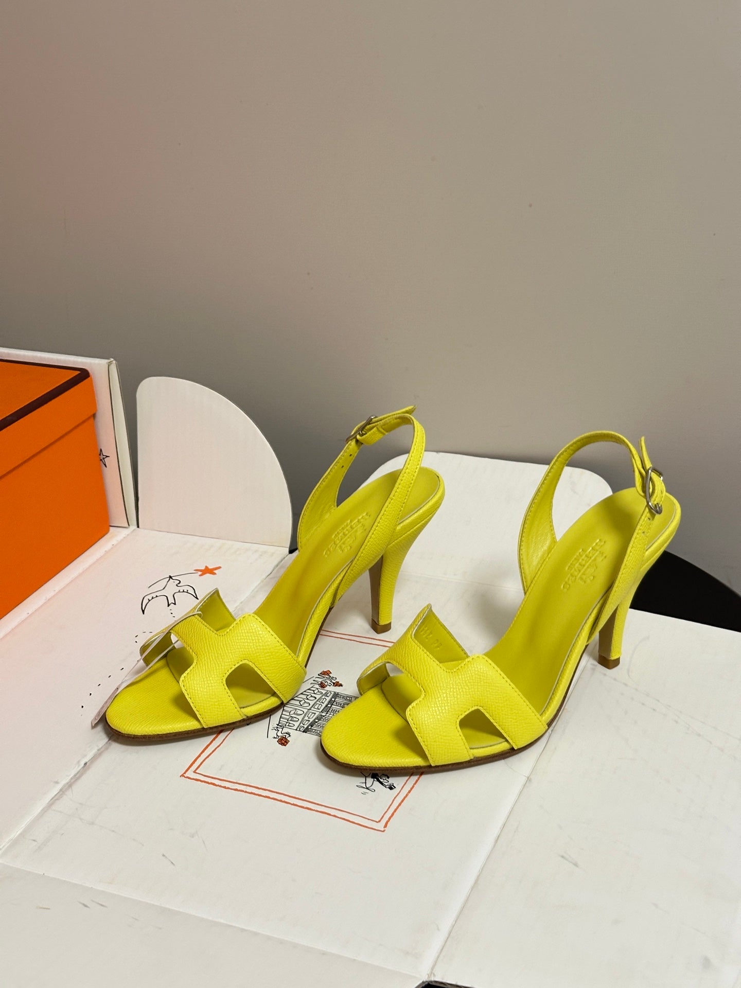 HM Holy Sandal Bright Yellow Cowhide 834999