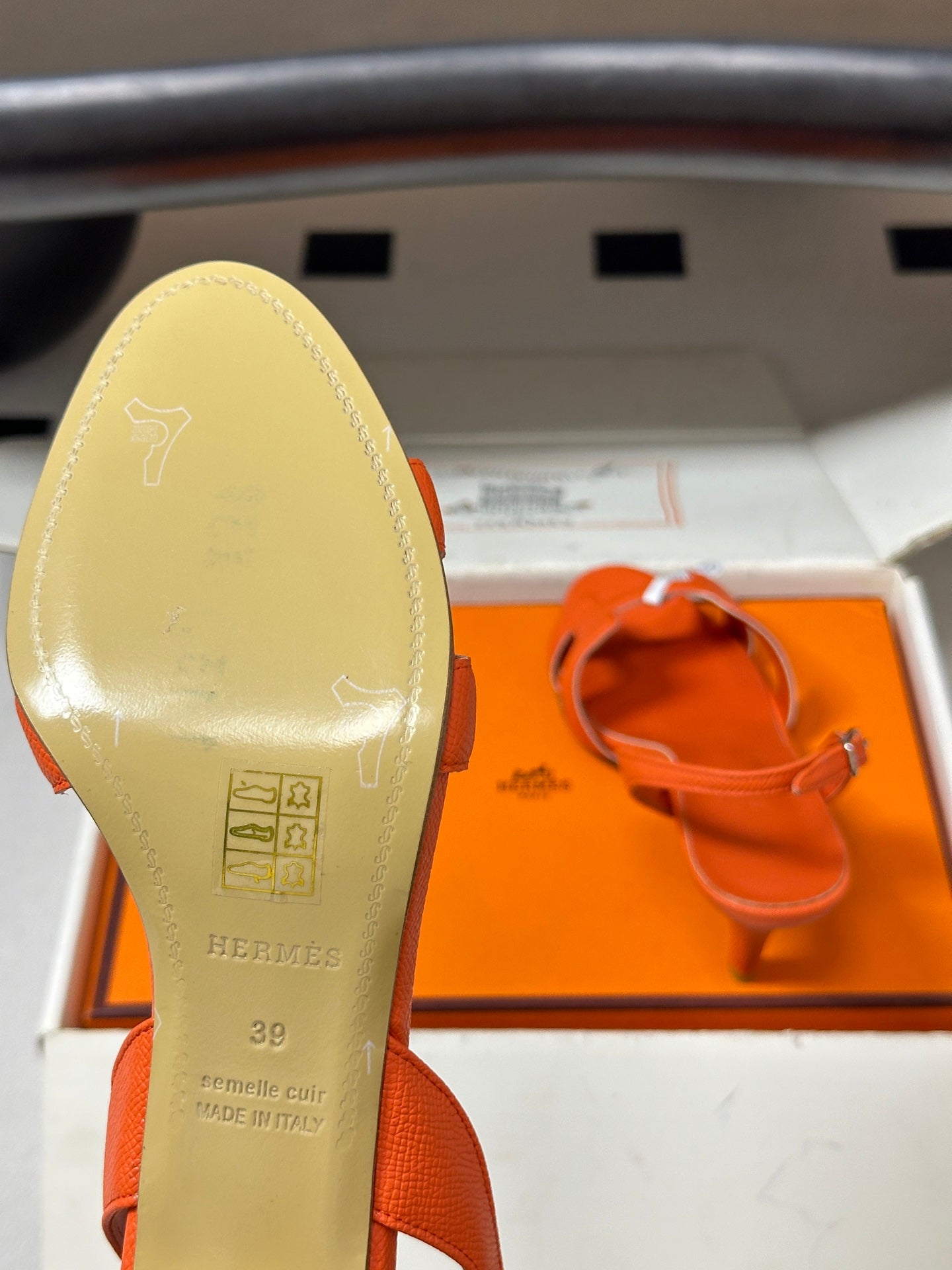 HM Holy Sandal Orange Cowhide 835000