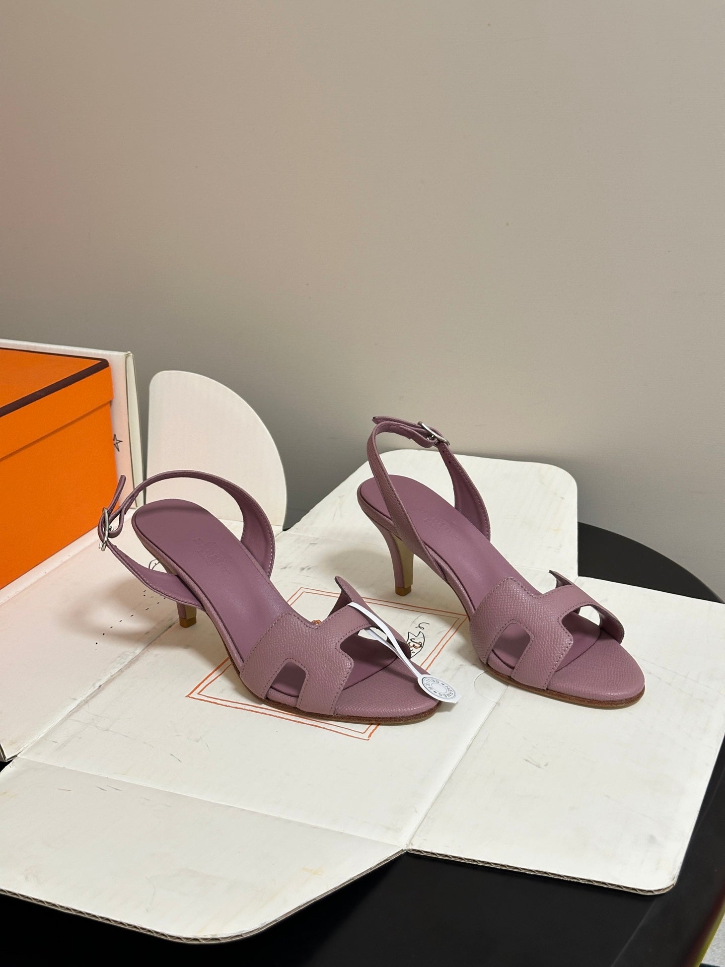 HM Holy Sandal Light Pink Cowhide 835009