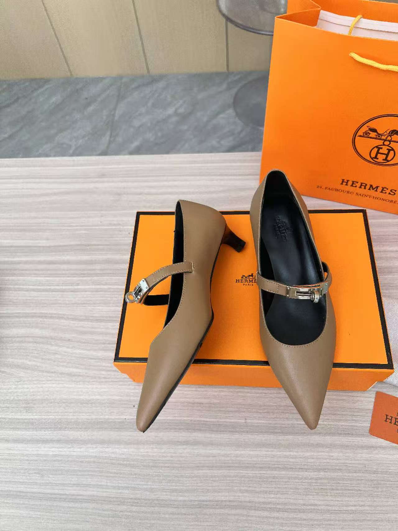 Kiara 40 pump Brown Calfskin 214049