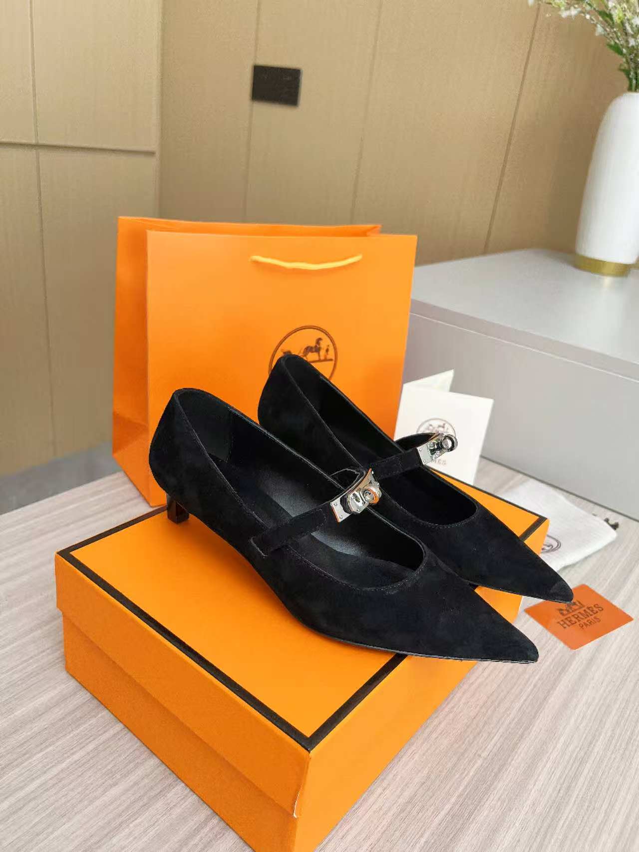 Kiara 40 pump Black Suede 214054