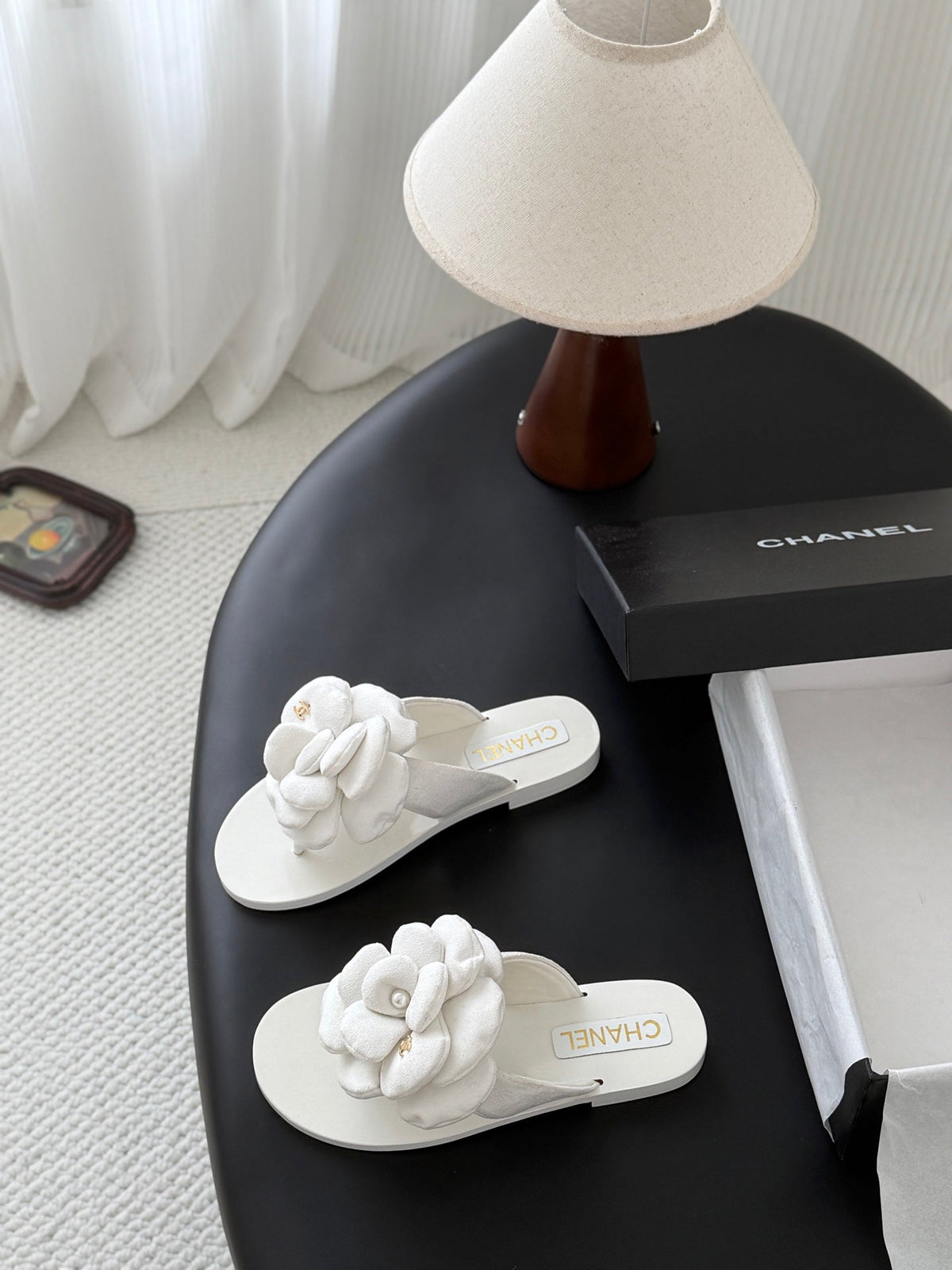 CC 26K Camellia Slippers White Suede 914835